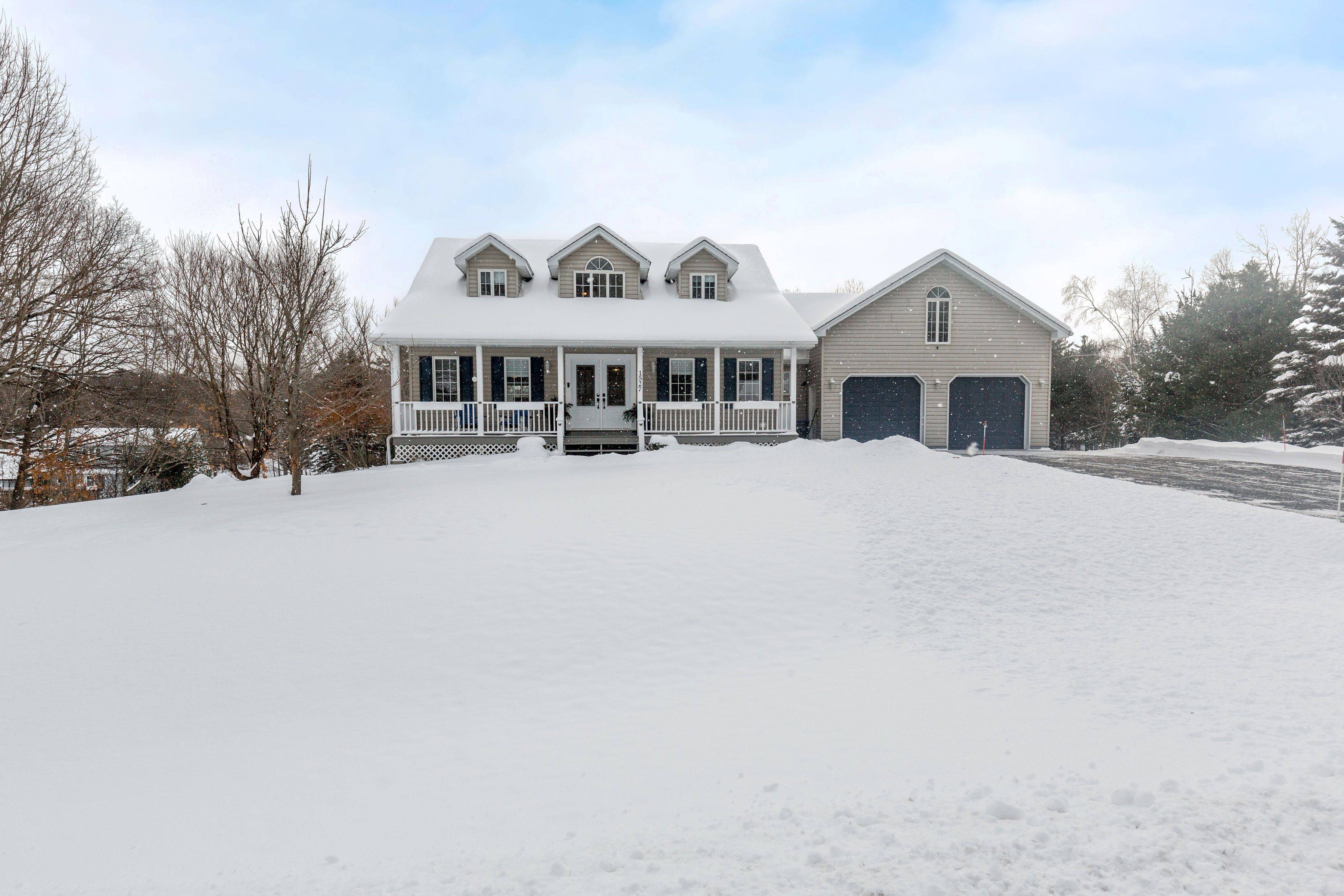 Midland, ON L4R 5K3,1527 Par Four DR