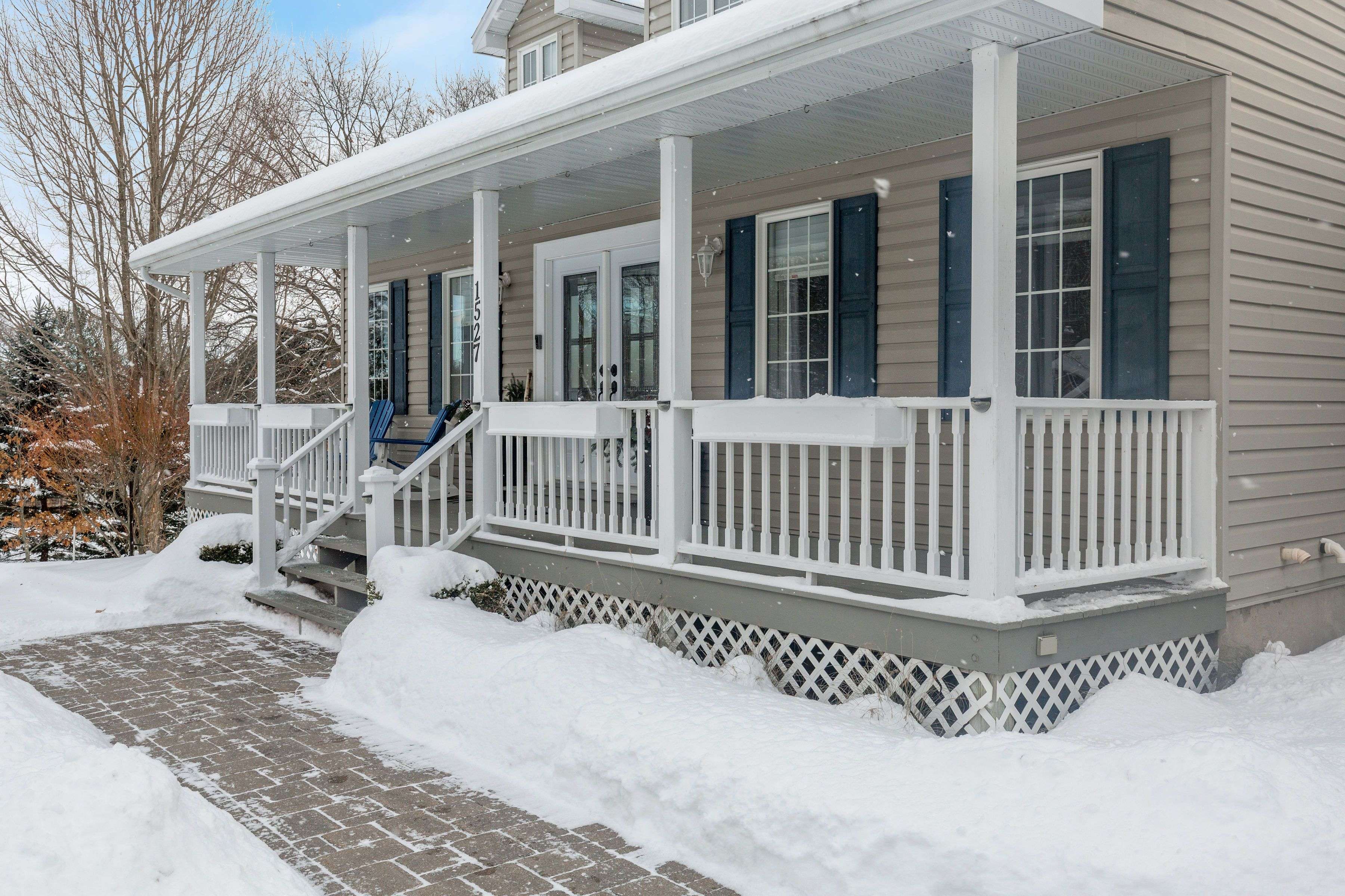 Midland, ON L4R 5K3,1527 Par Four DR