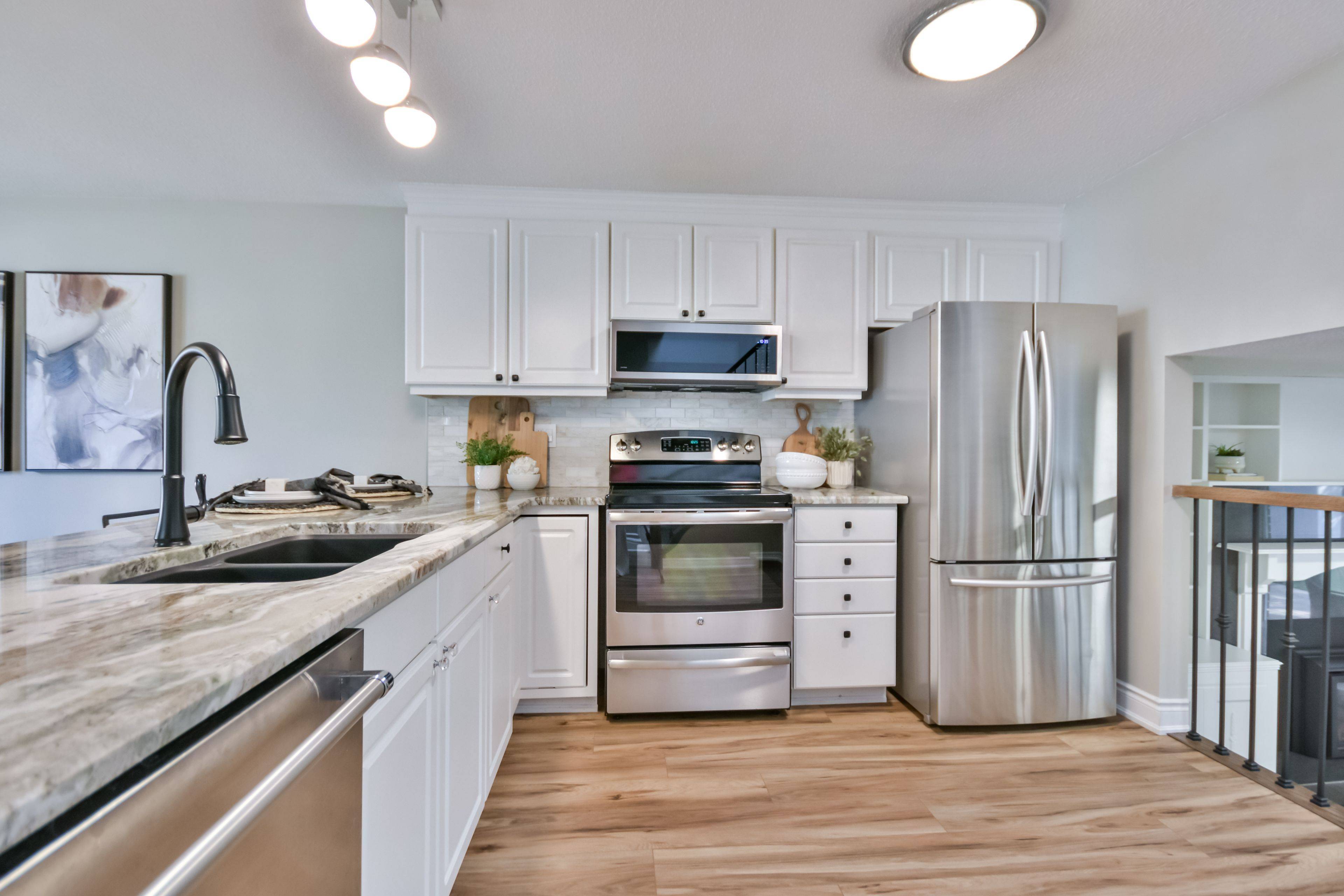 Barrie, ON L4N 5M2,49 Ridgeway AVE