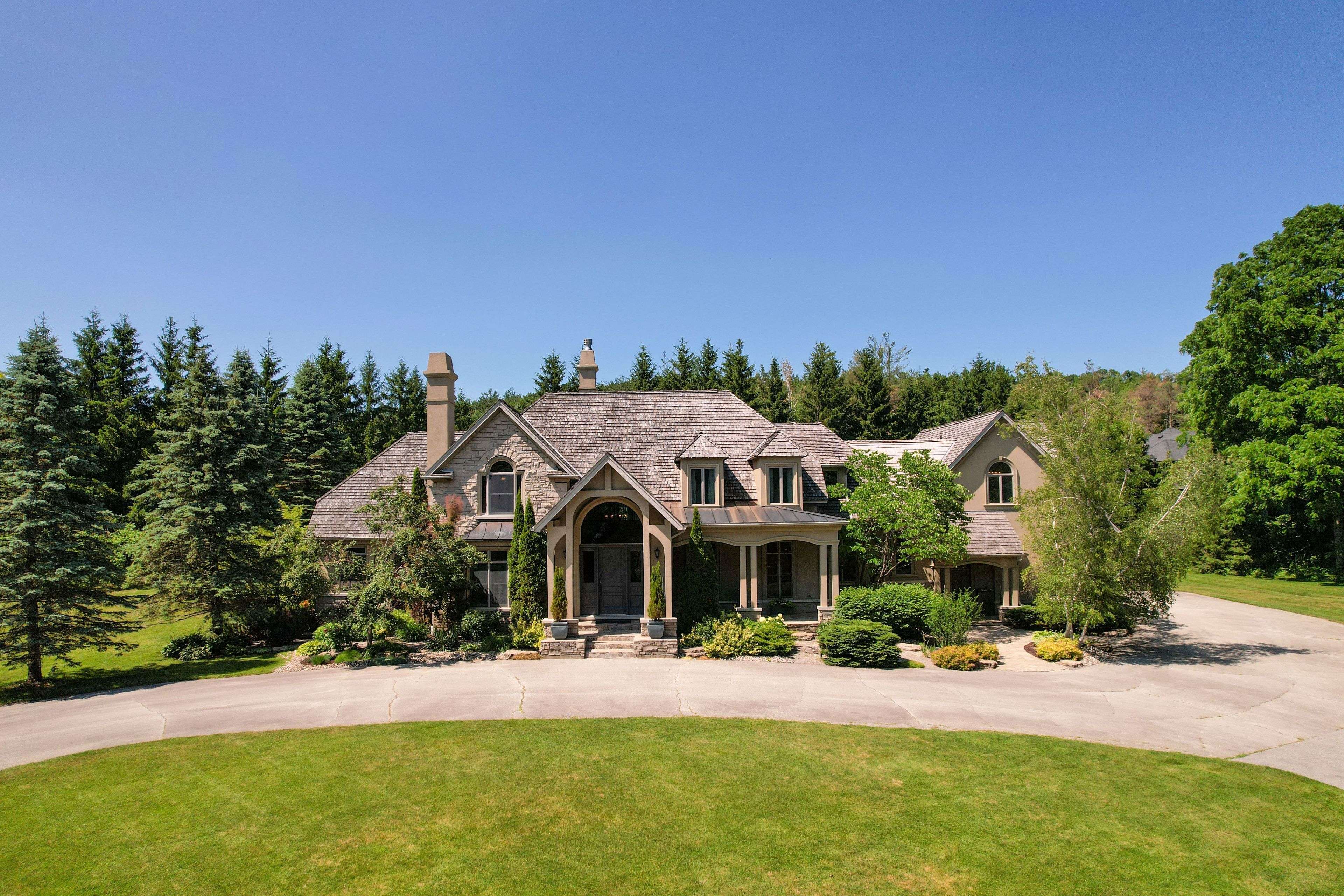 Springwater, ON L9X 0P3,6 Midves CT