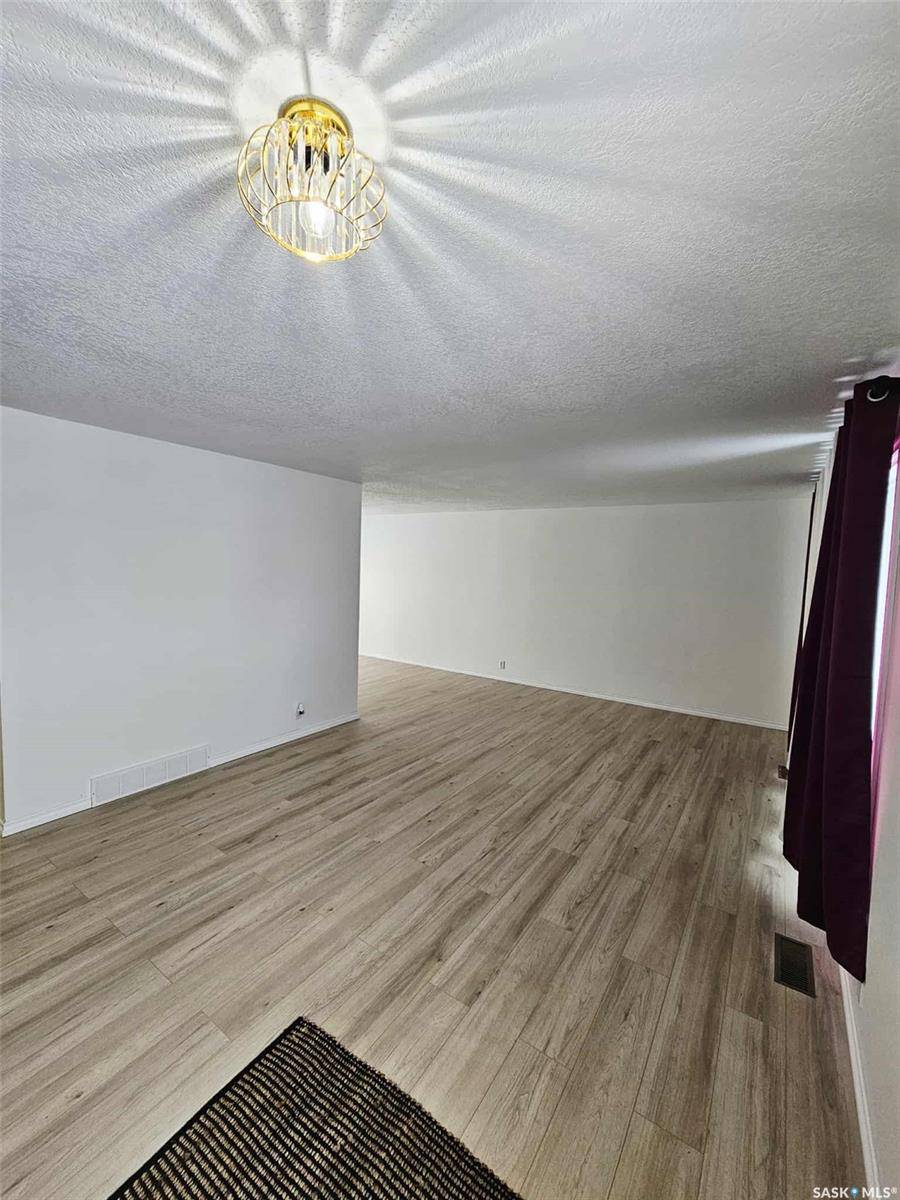 Yarbo, SK S0A 4V0,4 Railway AVENUE