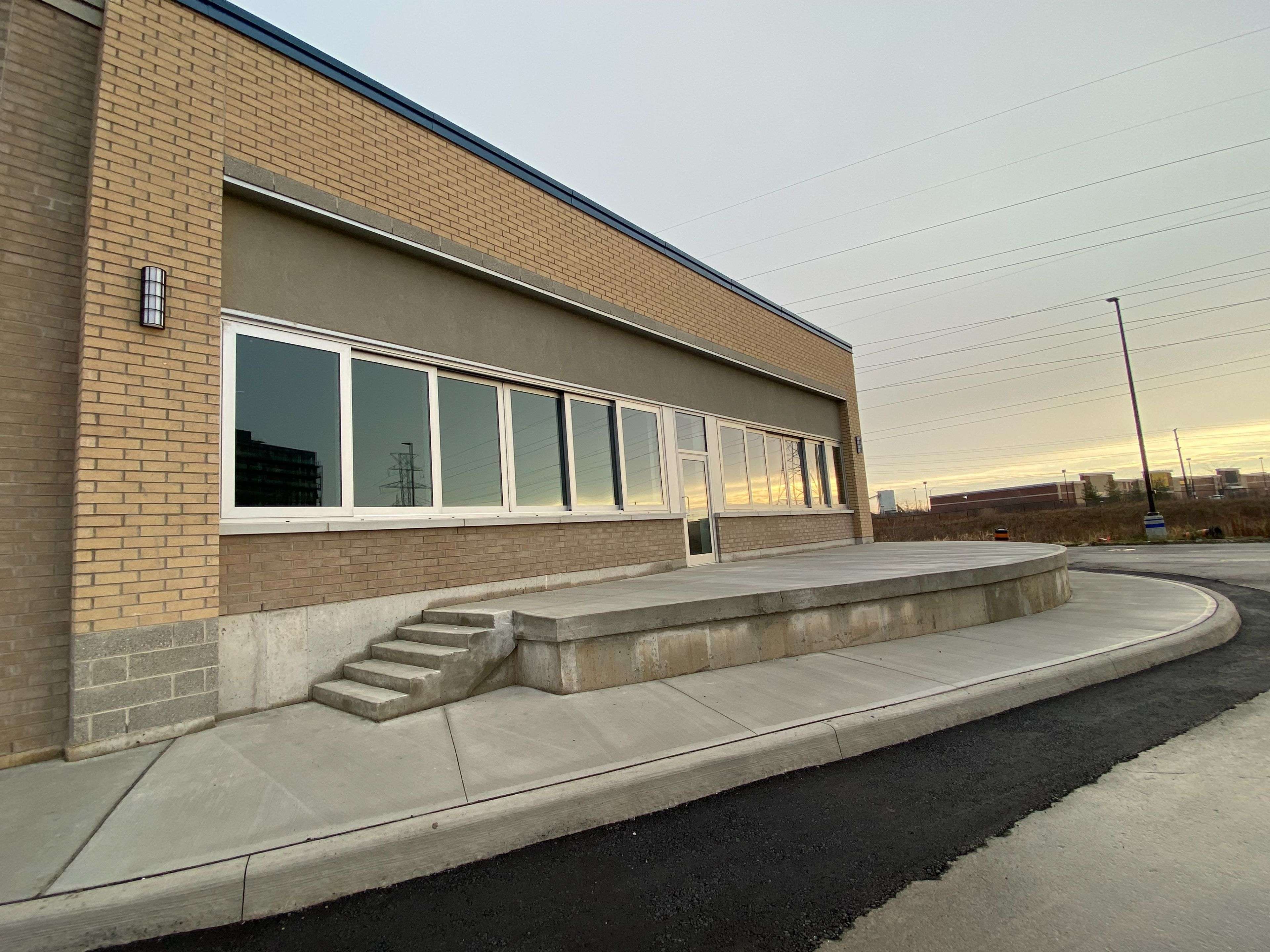 Burlington, ON L7M 0V7,3221 Appleby Line #CRU 7