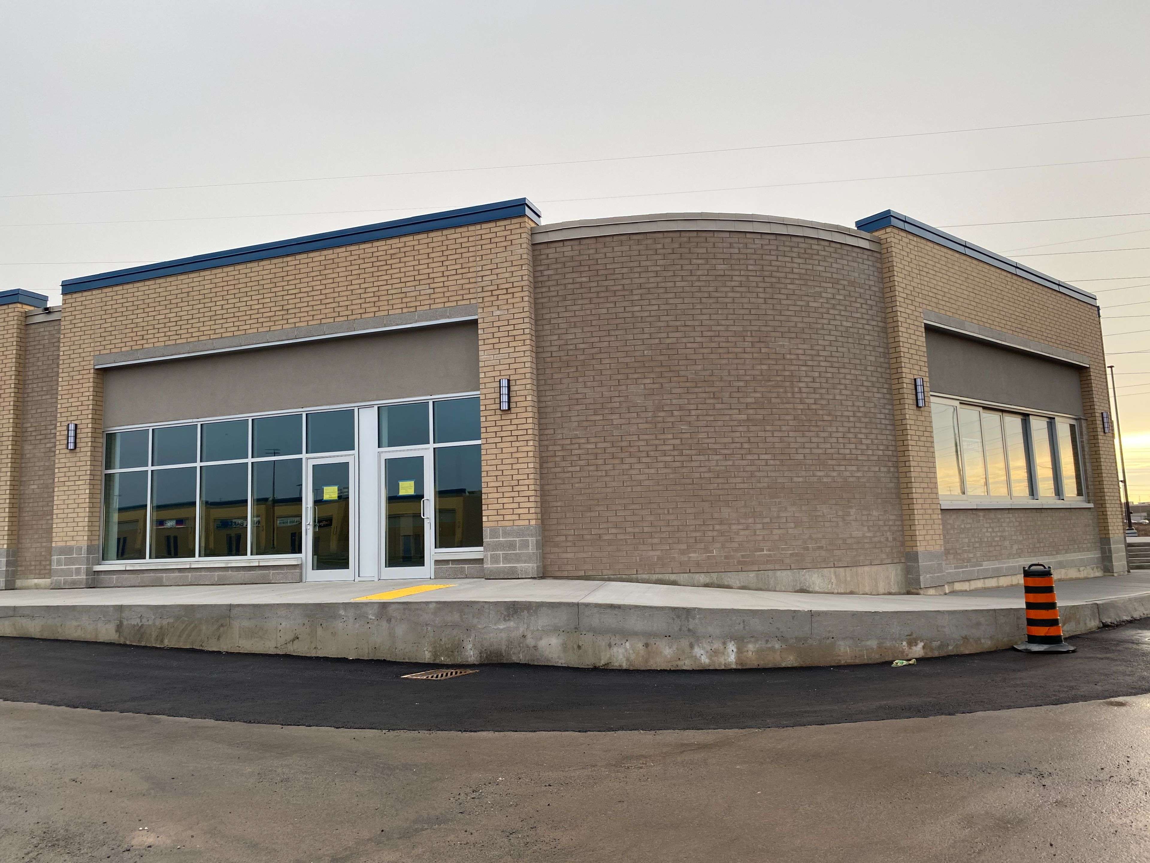 Burlington, ON L7M 0V7,3221 Appleby Line #CRU 7