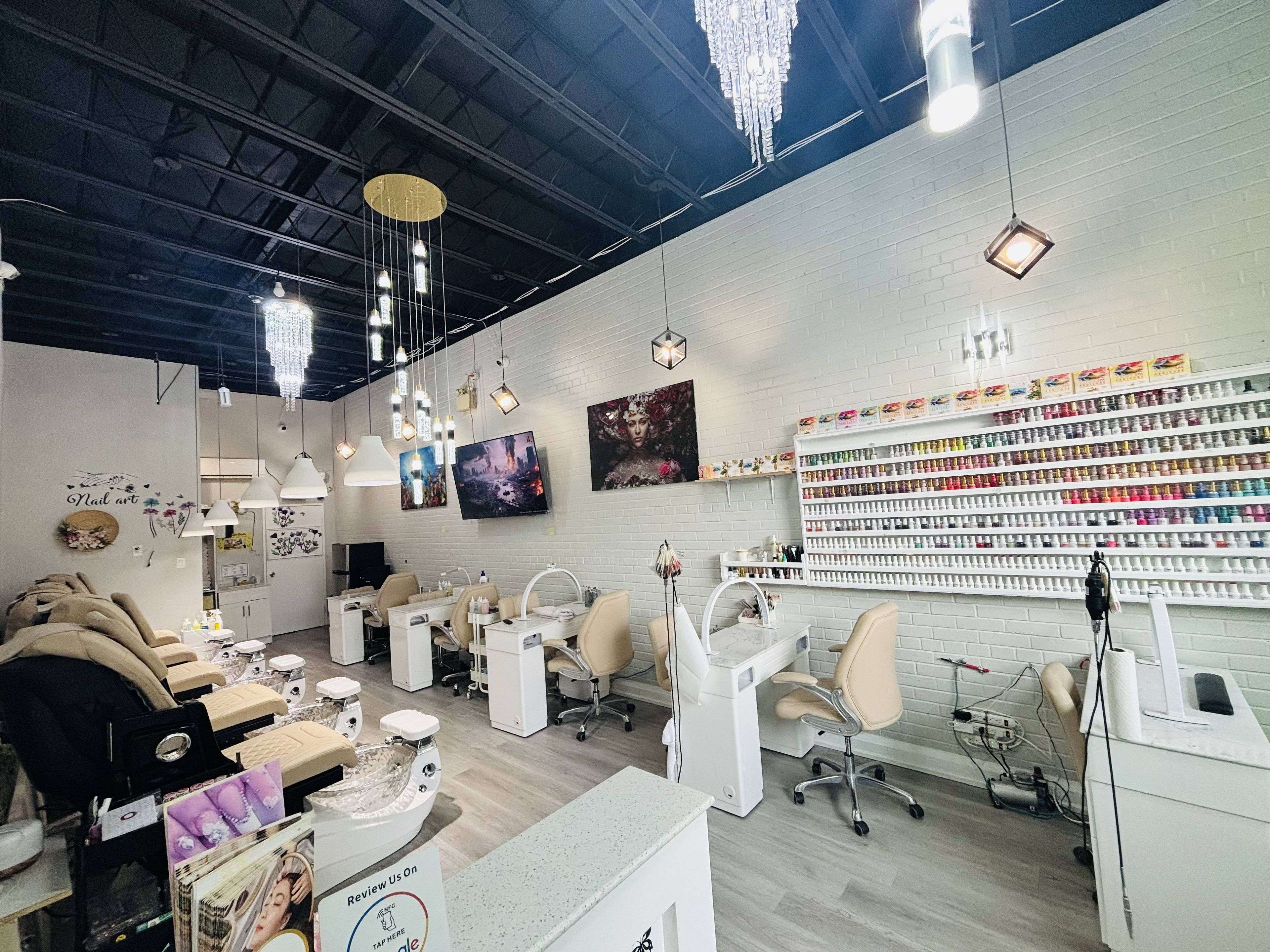 Mississauga, ON L5H 1H3,356A Lakeshore RD W