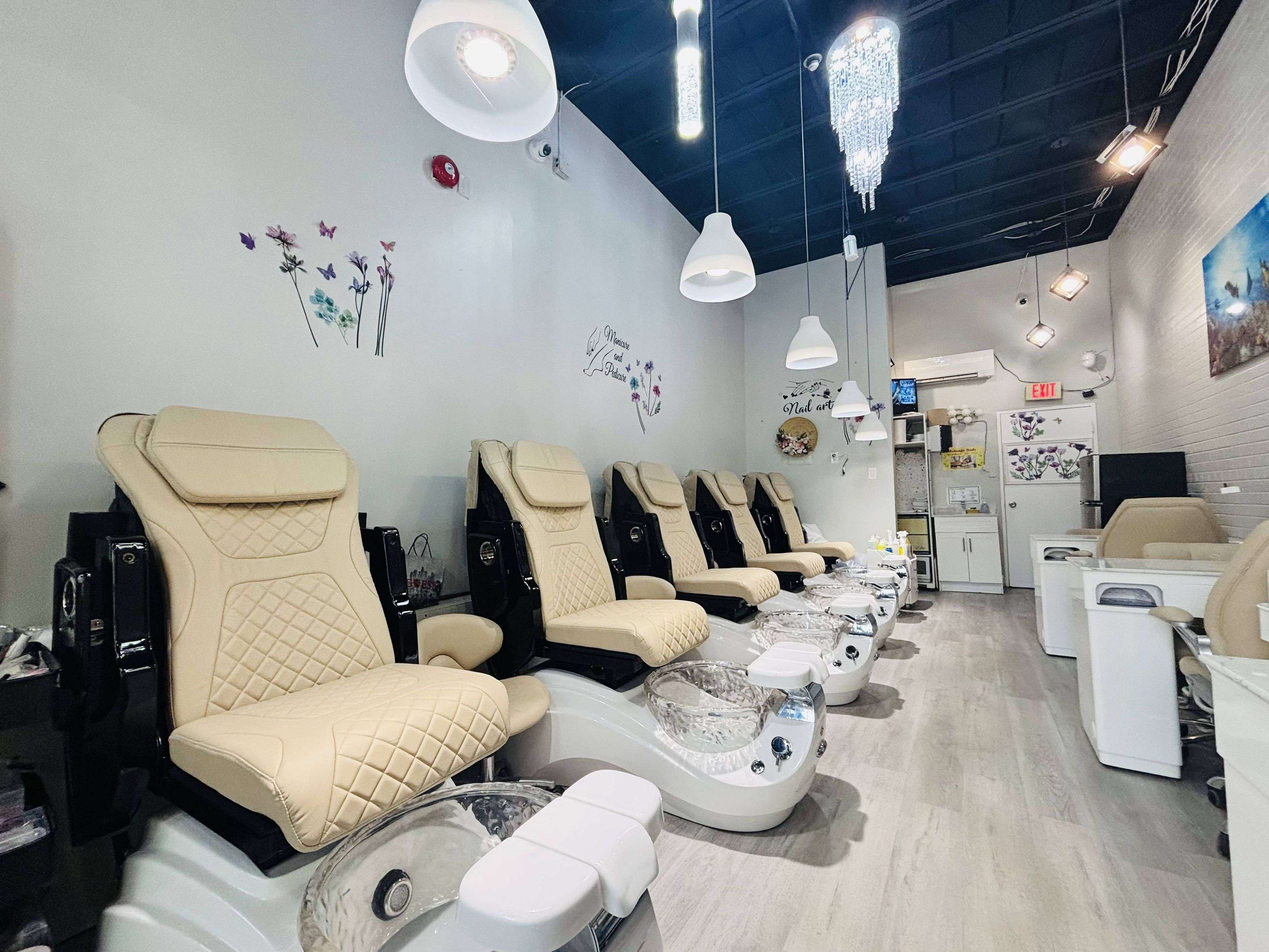 Mississauga, ON L5H 1H3,356A Lakeshore RD W