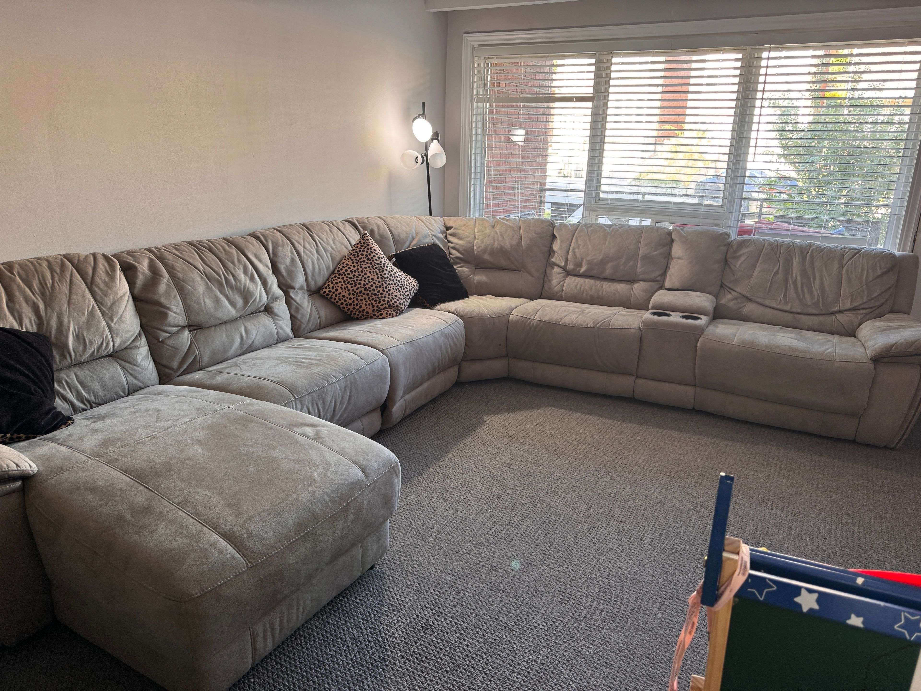 Toronto W03, ON M6E 4V4,538 Caledonia RD