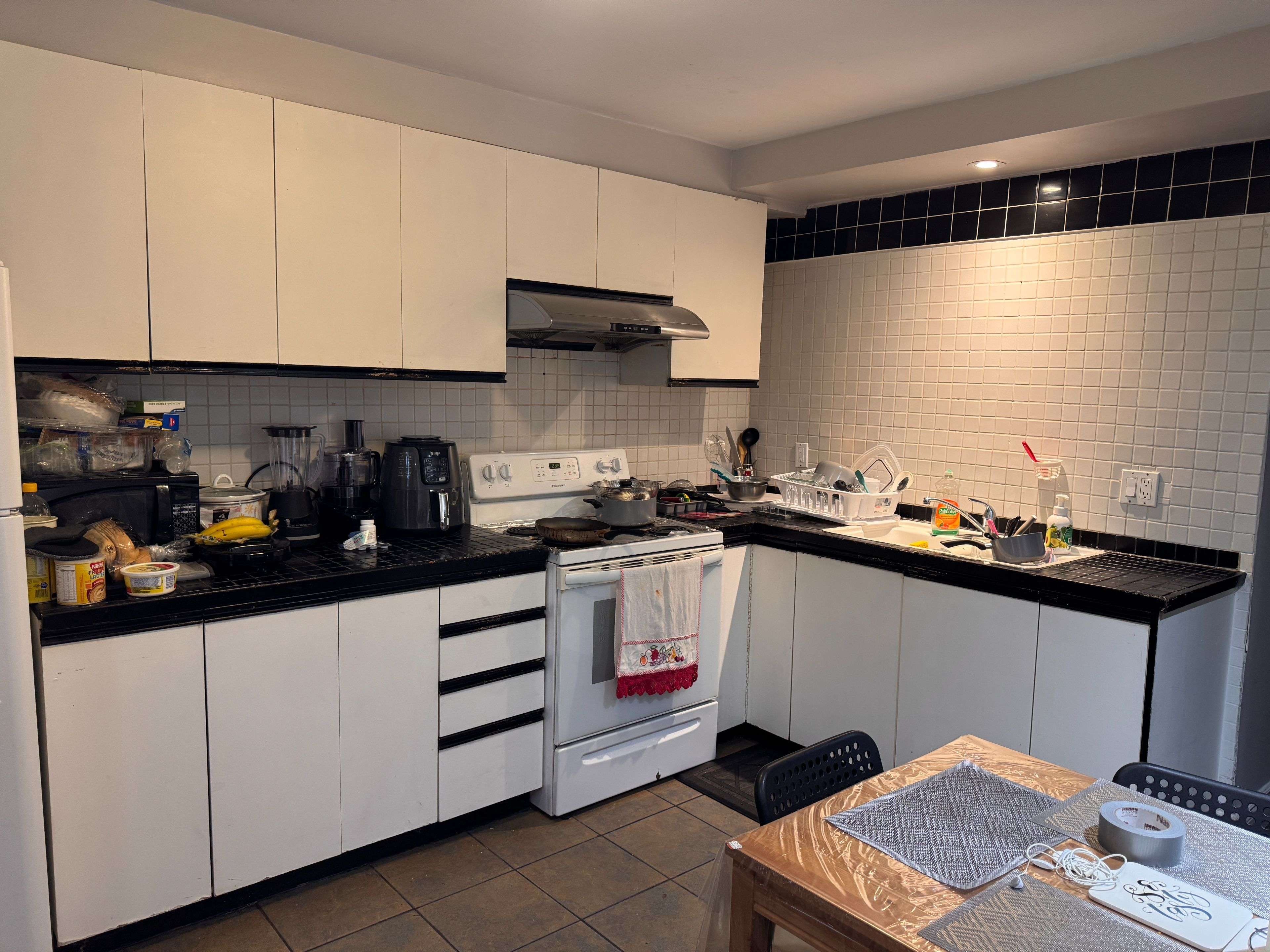 Toronto W03, ON M6E 4V4,538 Caledonia RD