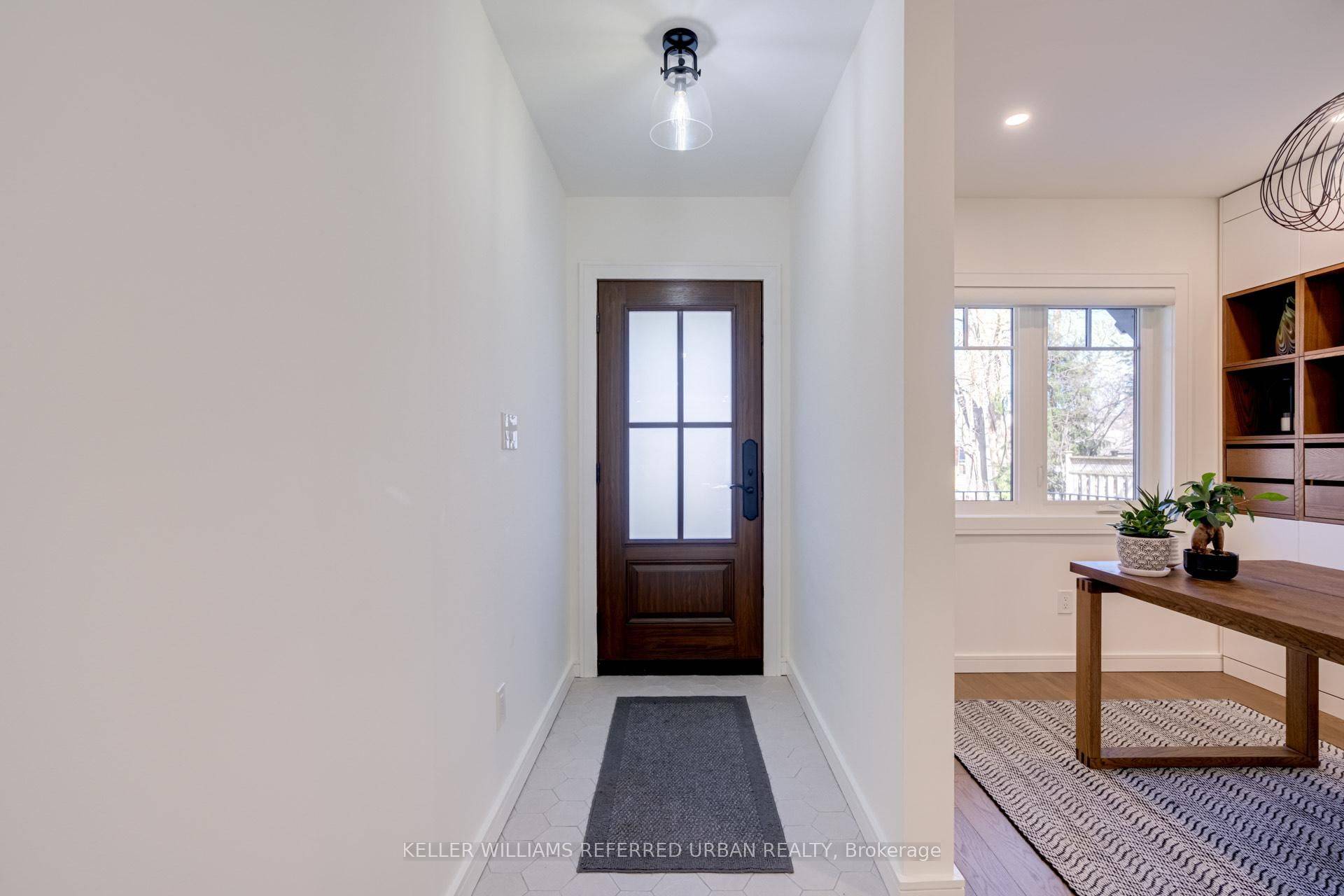 Mississauga, ON L5H 2M5,12 Wesley AVE