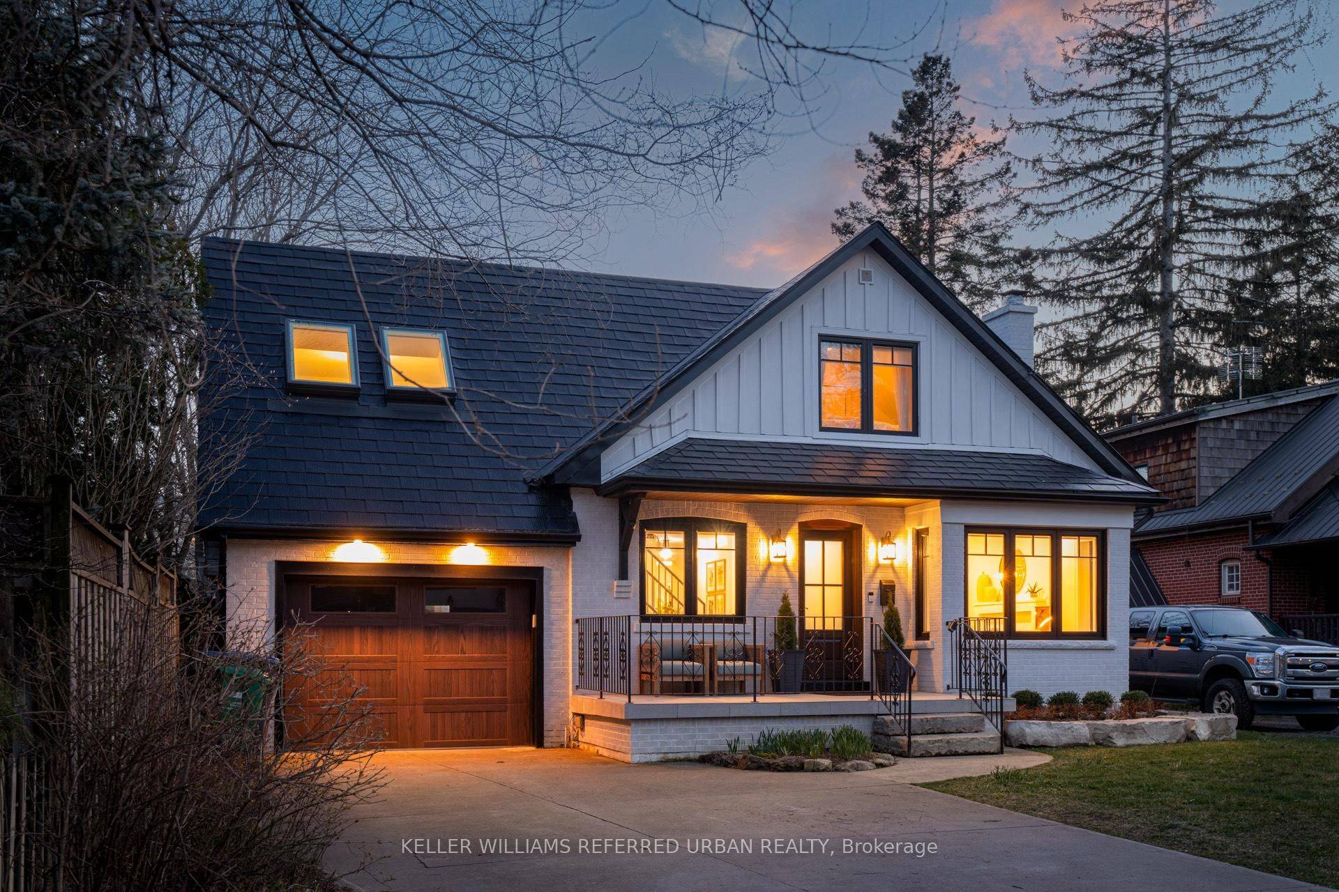 Mississauga, ON L5H 2M5,12 Wesley AVE