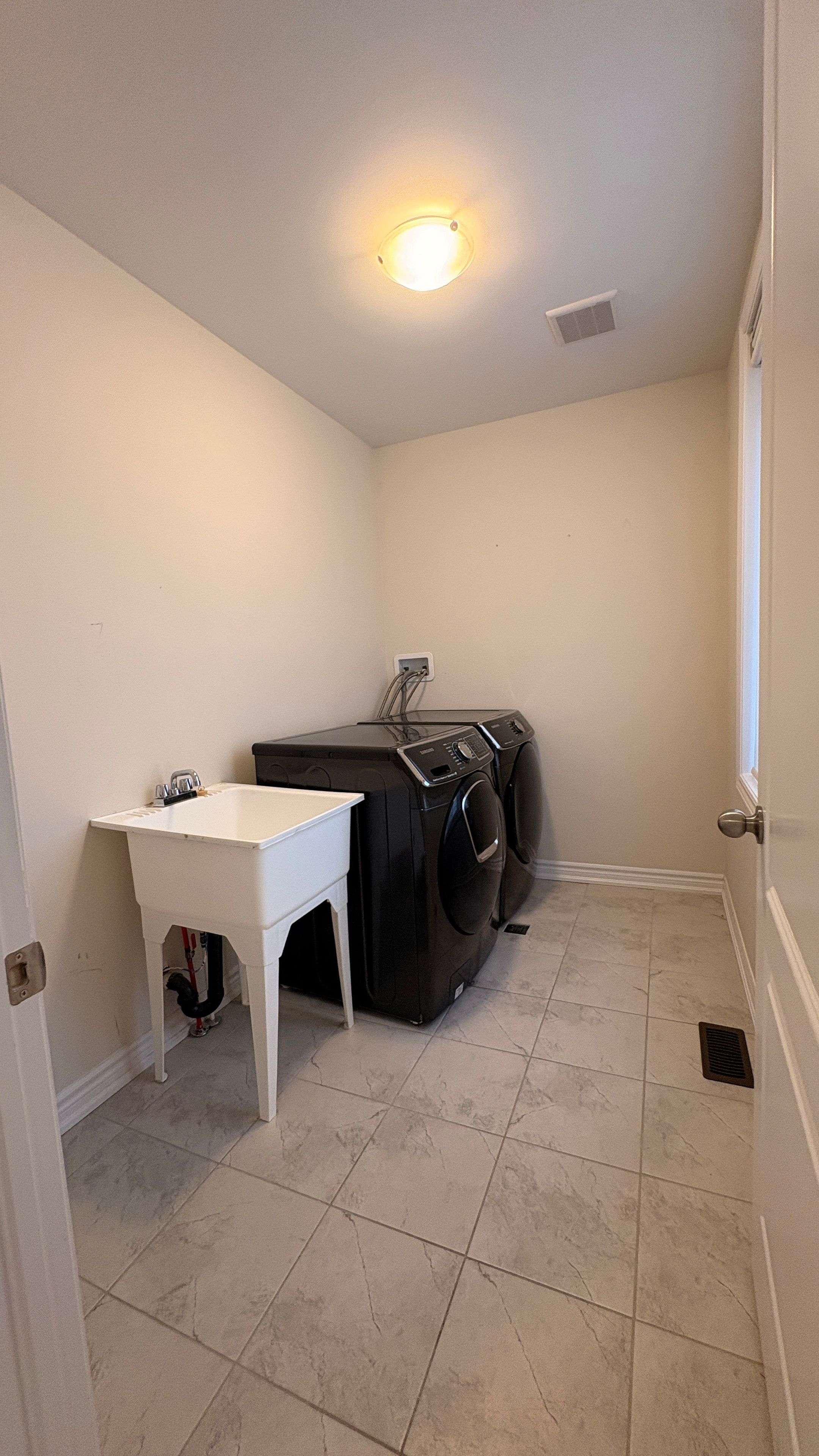 Caledon, ON L7C 4H2,6 Slack LN