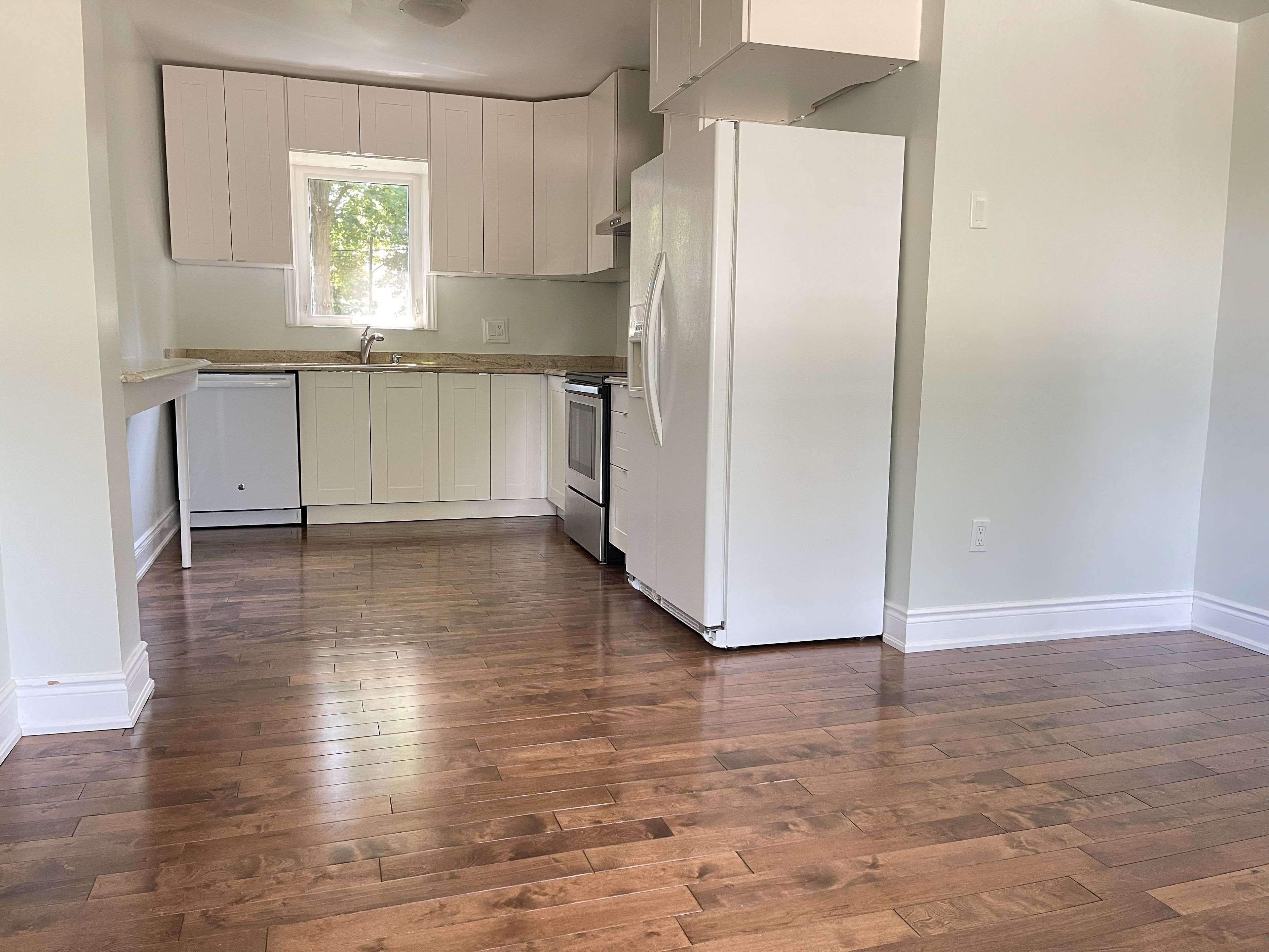 Toronto W08, ON M9B 4L4,230 Martin Grove RD