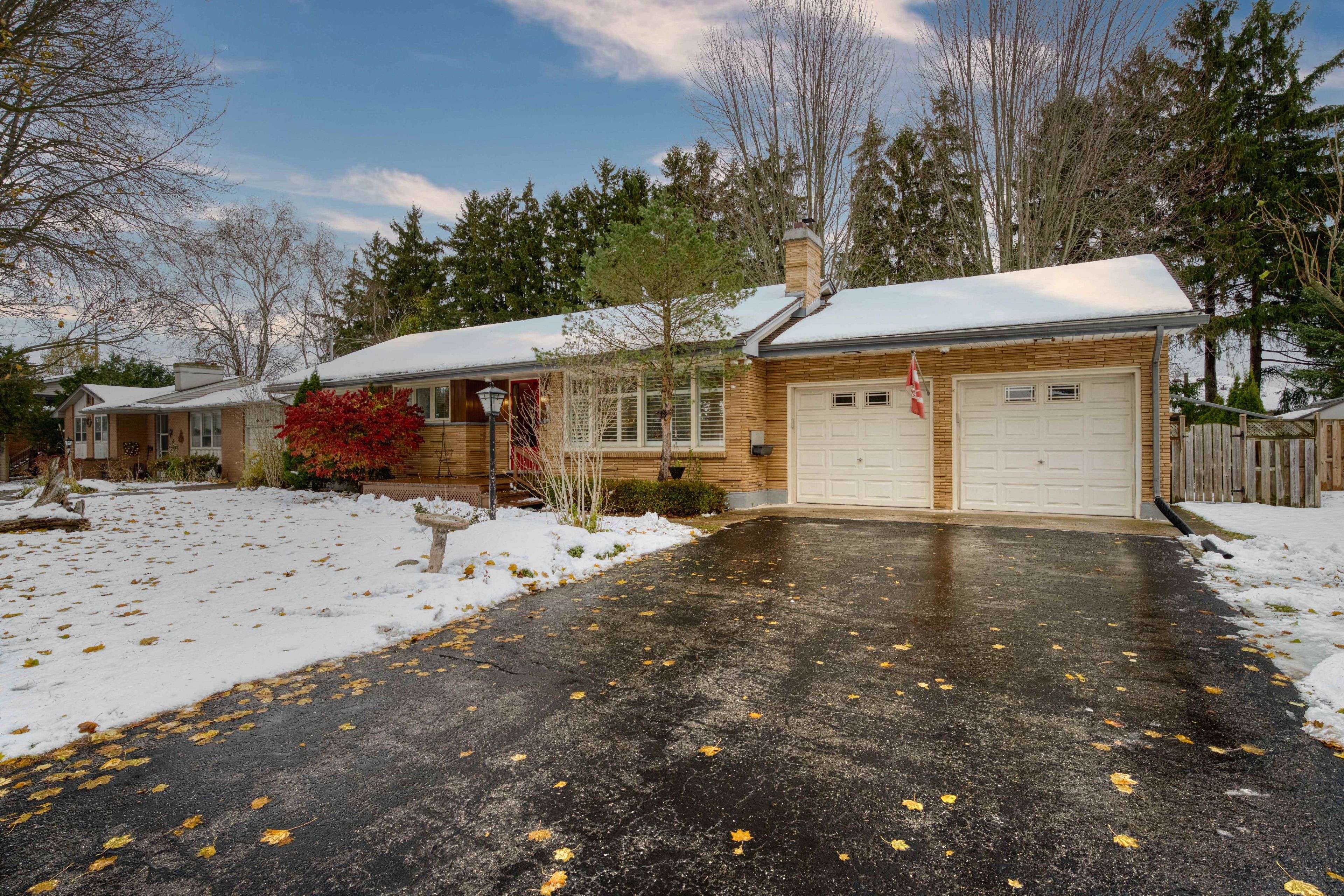 London North, ON N5X 1H1,74 DALEVIEW CRES