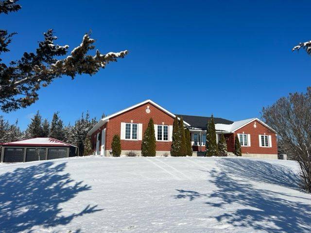 Tyendinaga, ON K0K 3A0,1047 Lazier RD