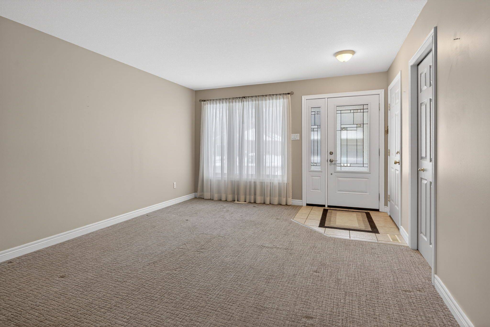 Strathroy-caradoc, ON N7G 4G4,33 Juniper CRES