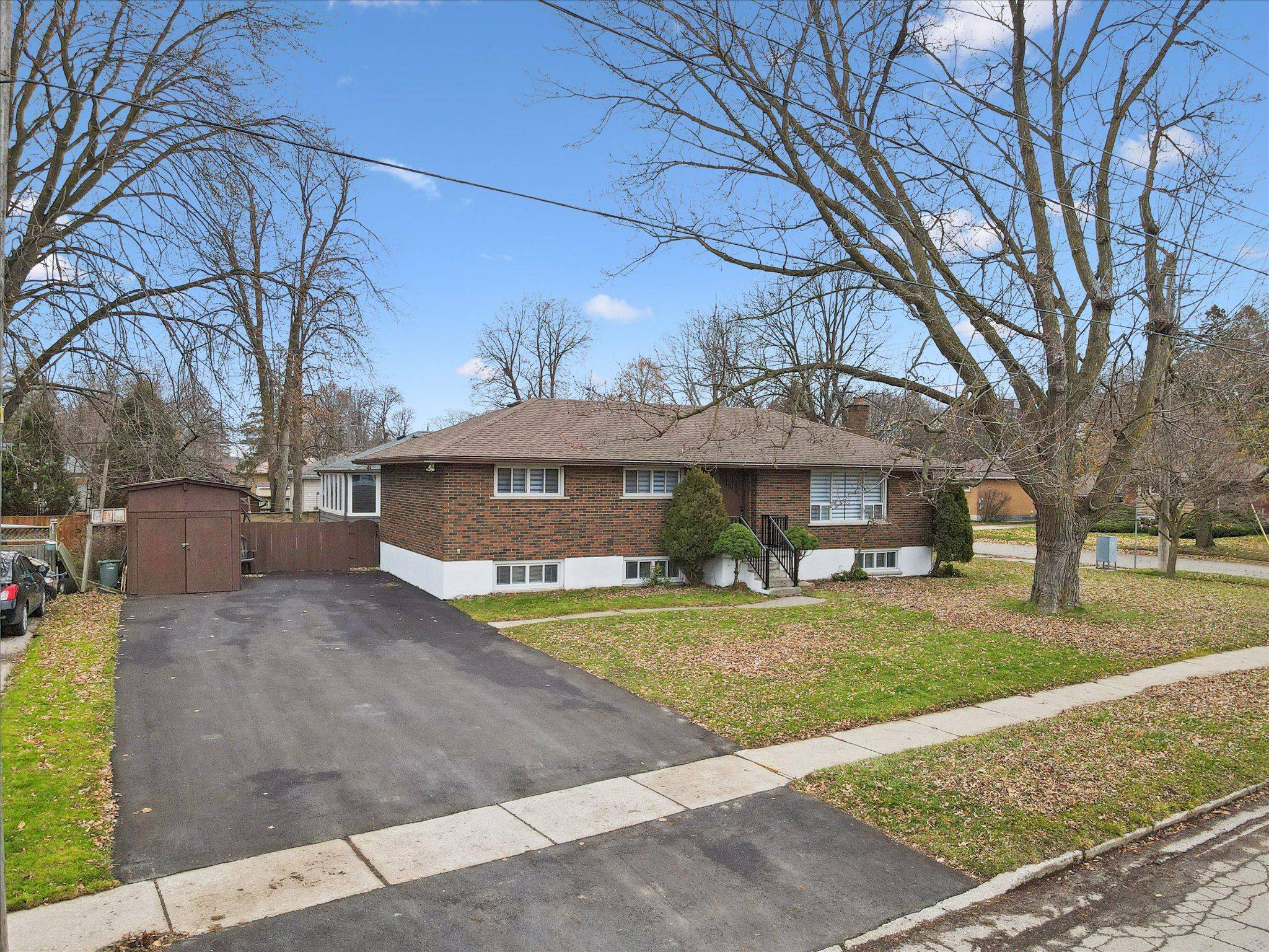 Guelph, ON N1H 5G1,53 Nicklin CRES