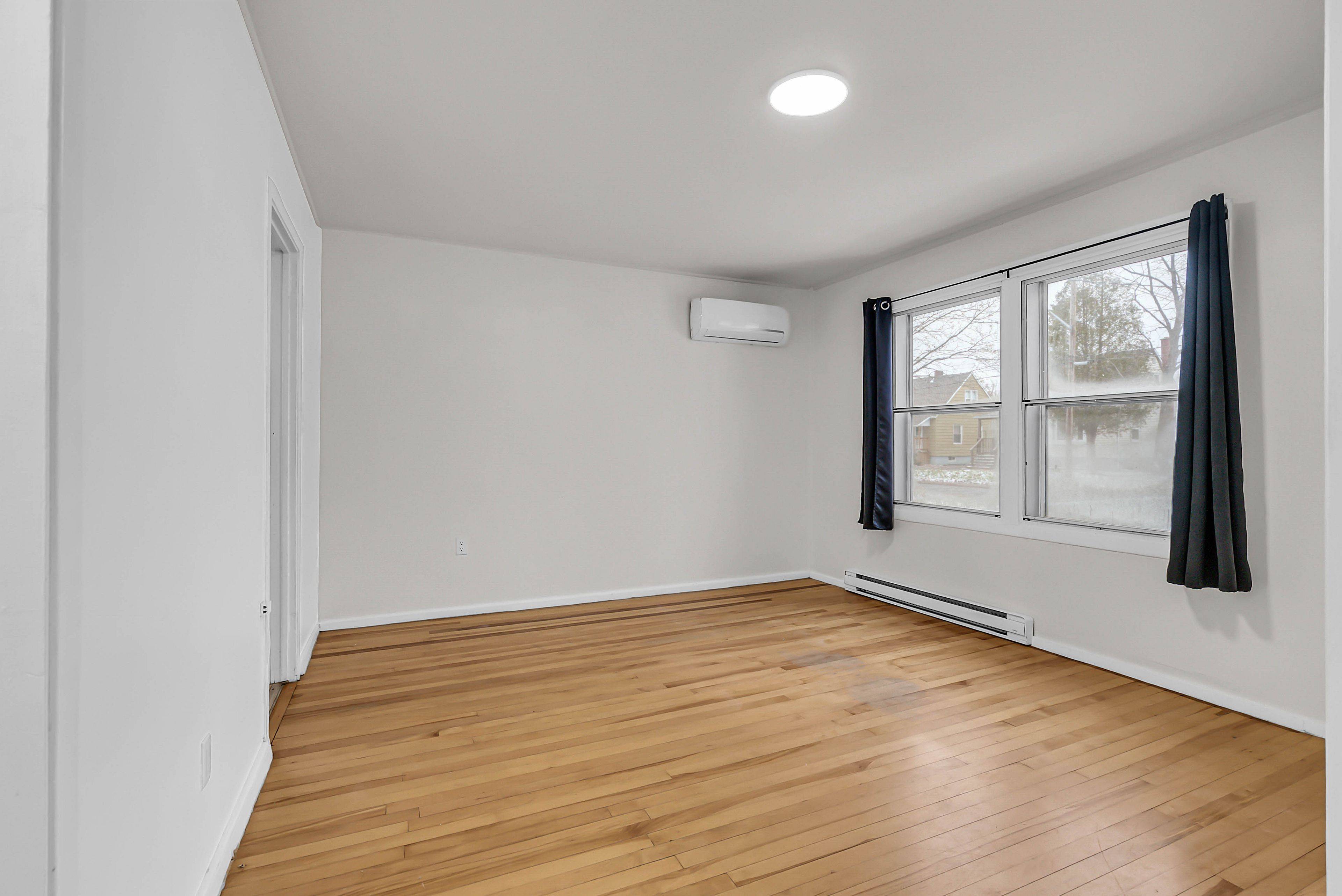 Cornwall, ON K6H 3K3,1154 Dieppe ST