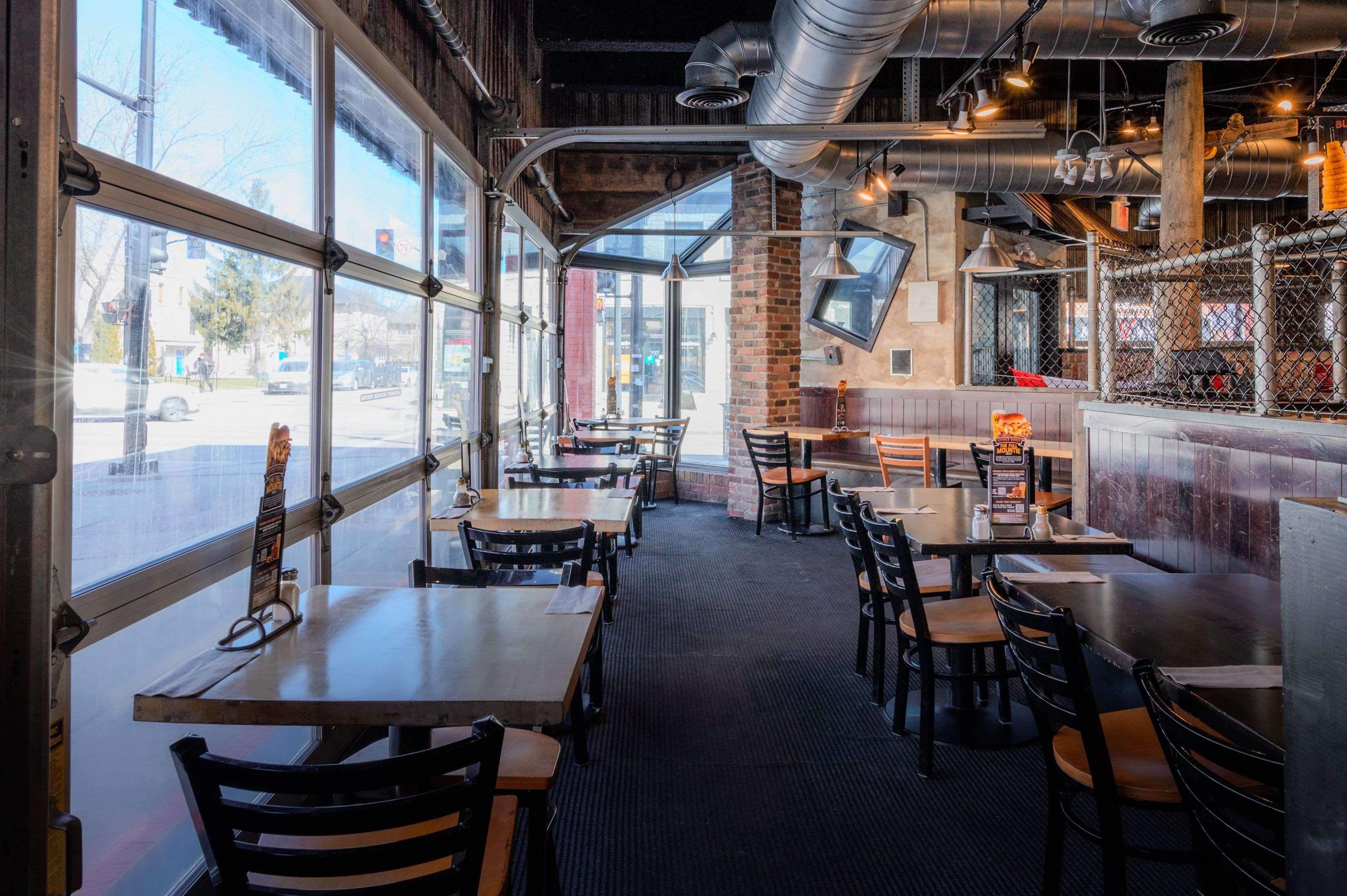 Kingston, ON K7L 1B5,298 Princess ST