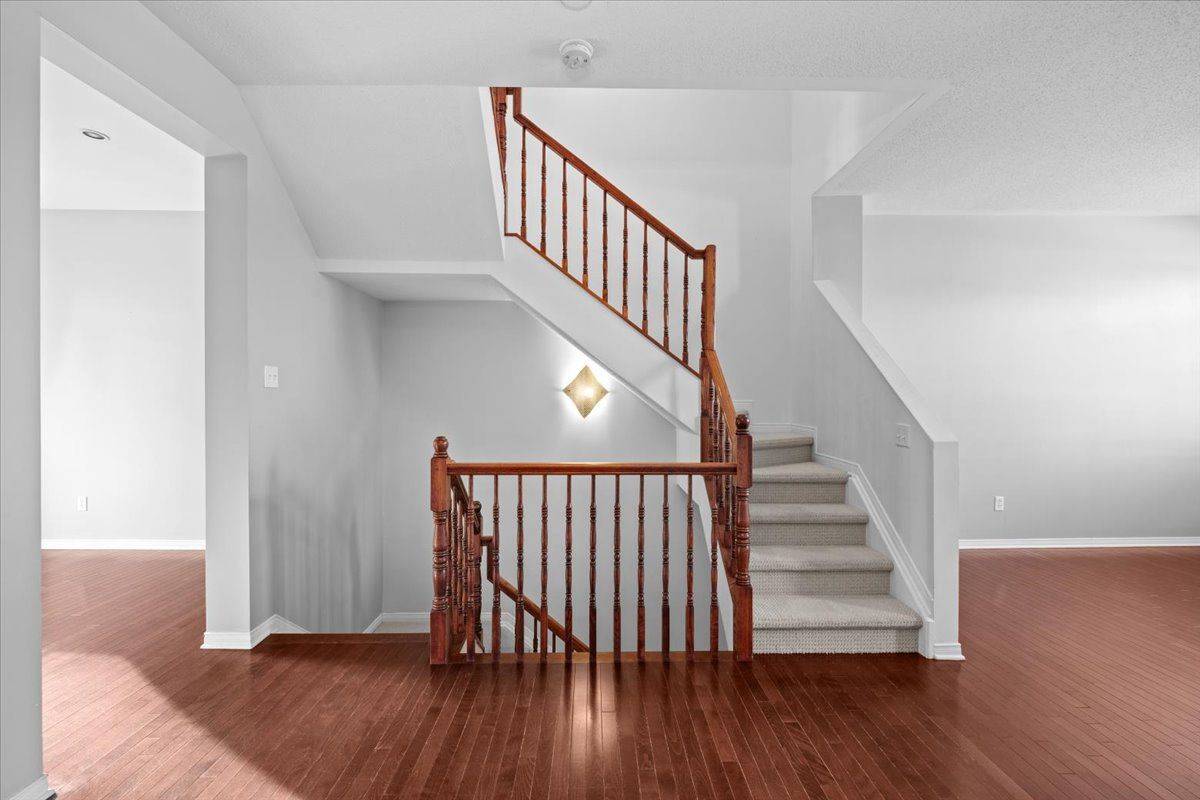 Westboro - Hampton Park, ON K1Z 1B8,180 Clearview AVE