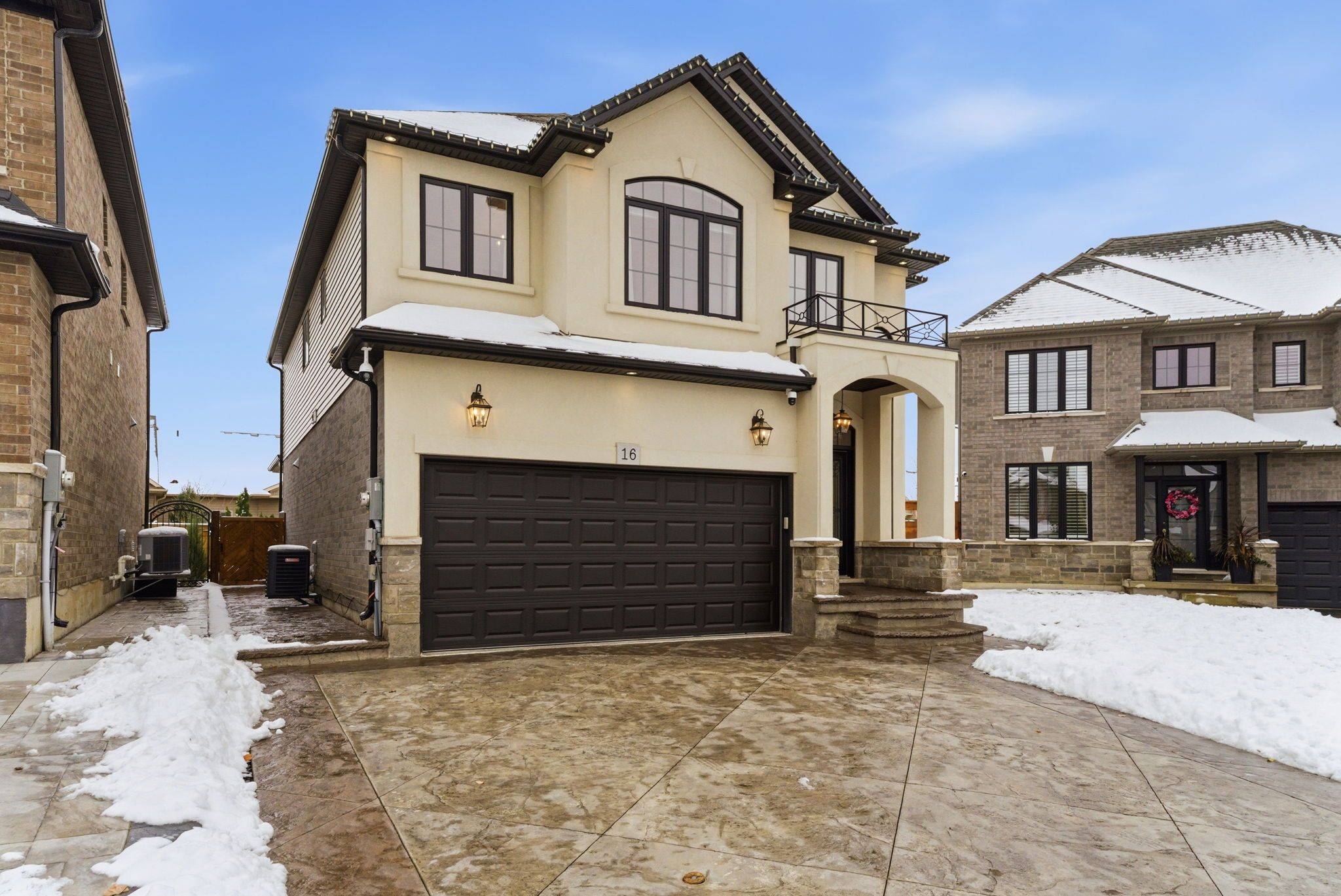 Hamilton, ON L0R 1C0,16 Festival WAY