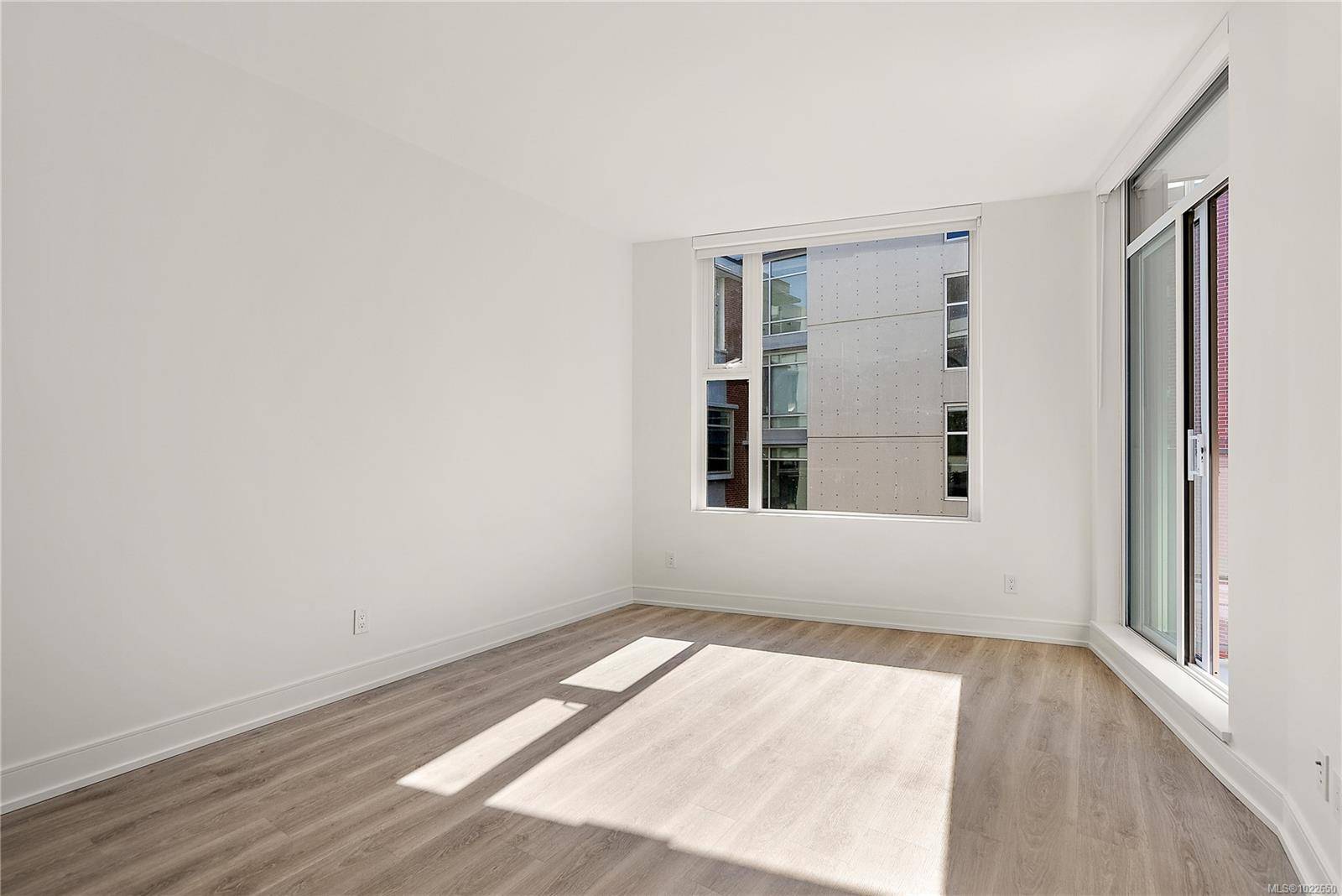 Victoria, BC V8W 3K3,1628 Store St #716