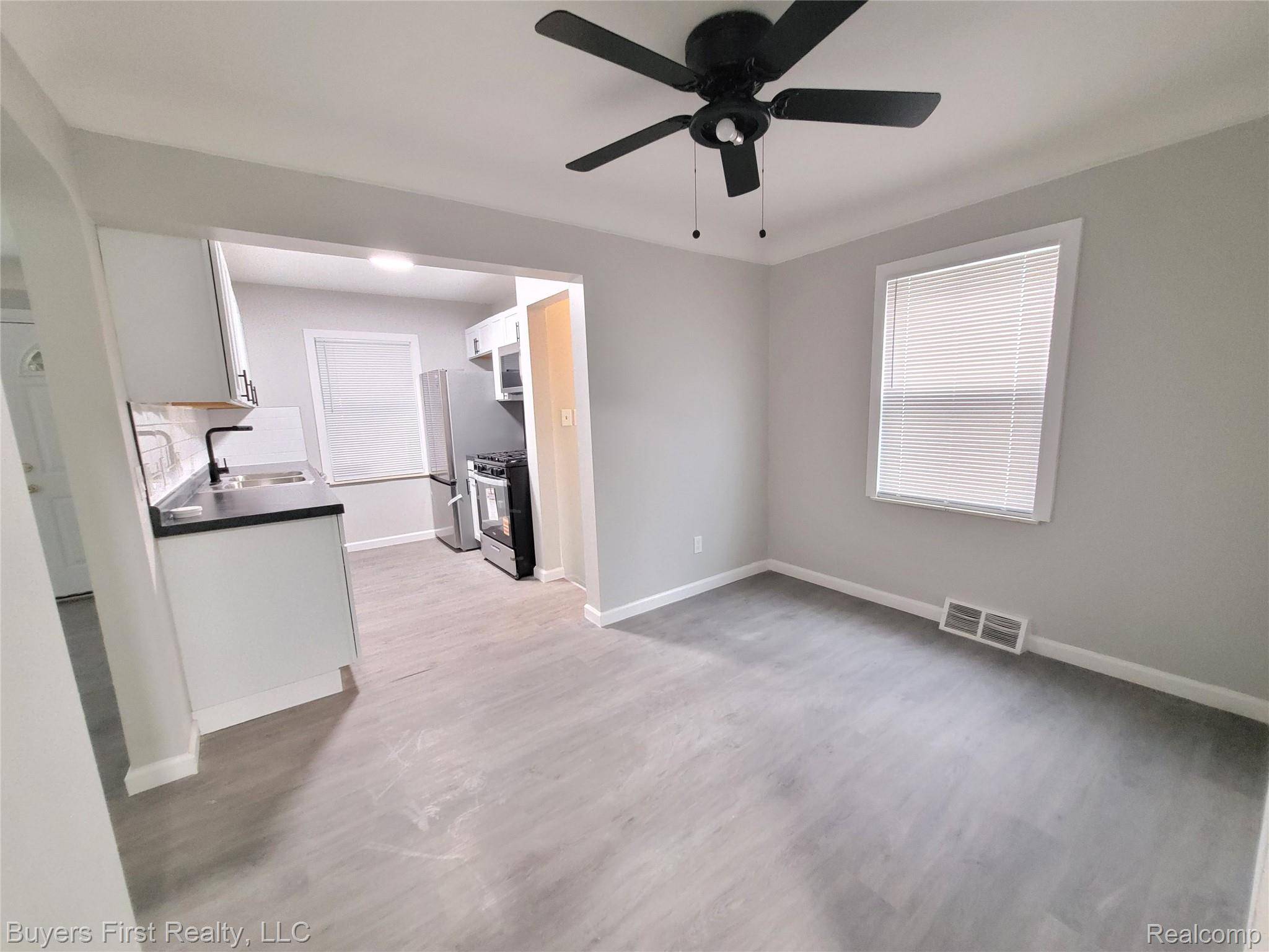 Eastpointe, MI 48021,22084 Normandy AVE