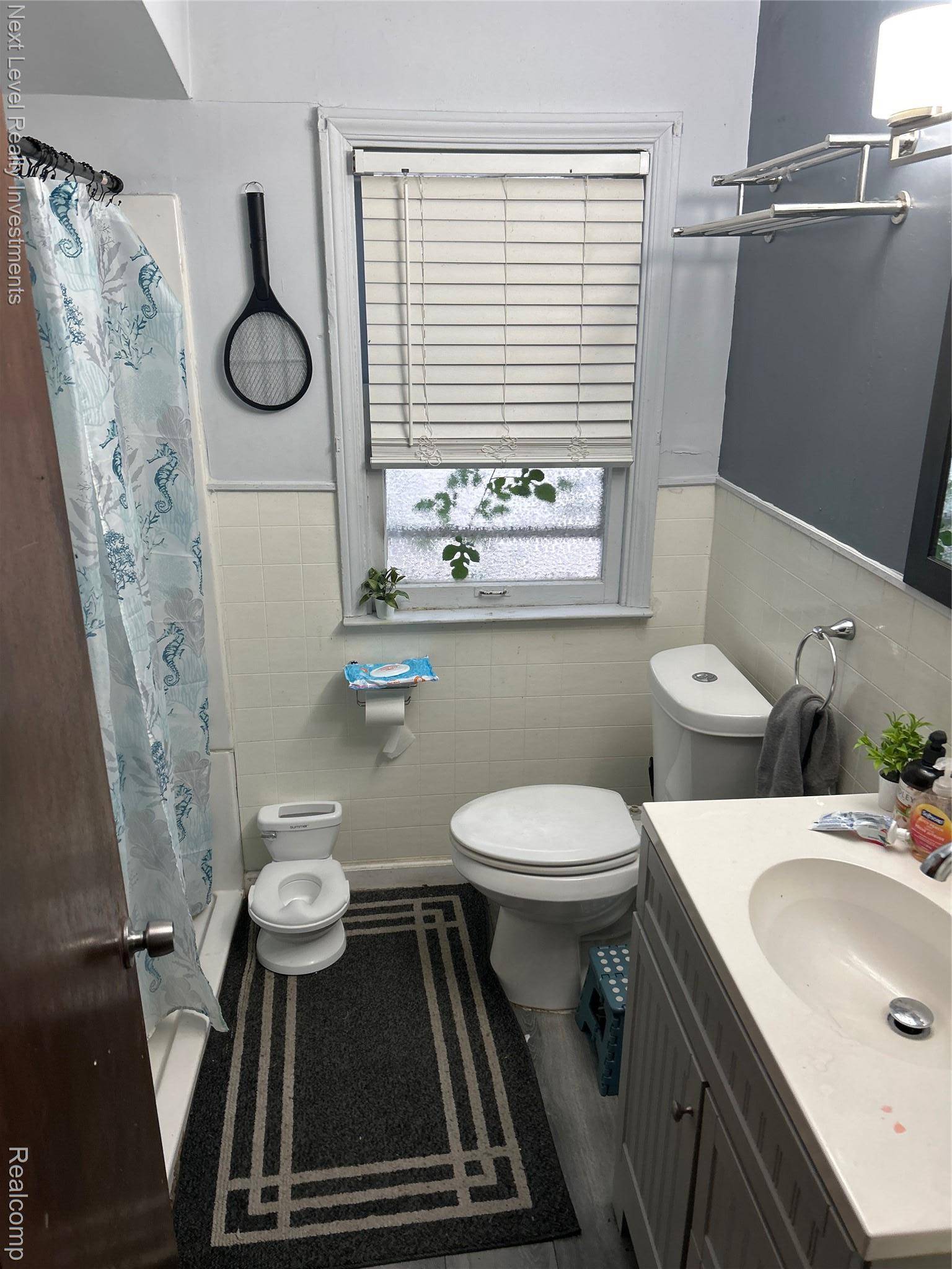 Detroit, MI 48205,20505 Strasburg ST