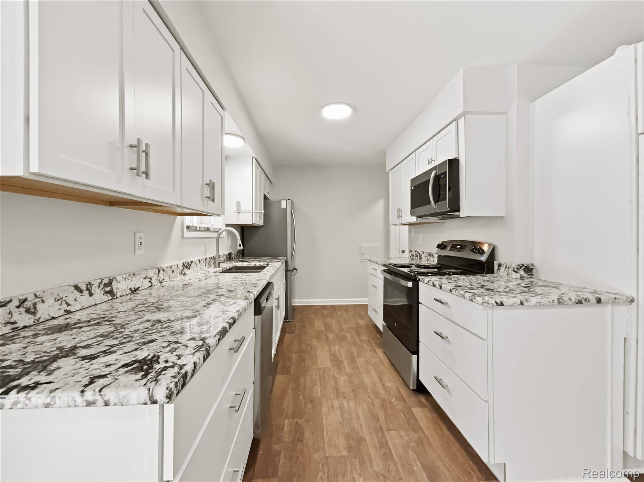 Waterford, MI 48328,770 Sheryl DR