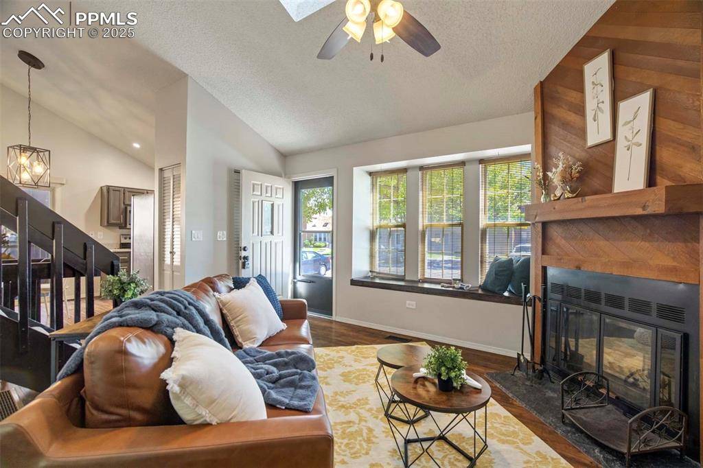 Colorado Springs, CO 80919,512 Rolling Hills DR