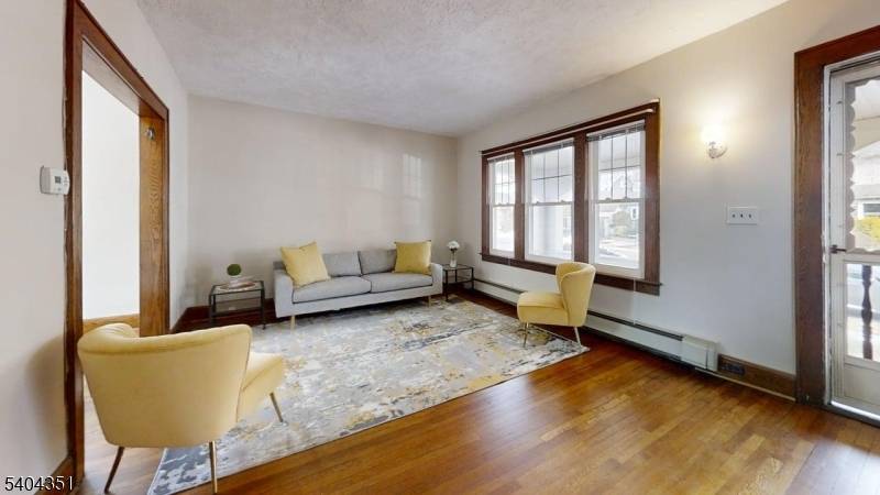 Roselle Park Boro, NJ 07204,526 Spruce St