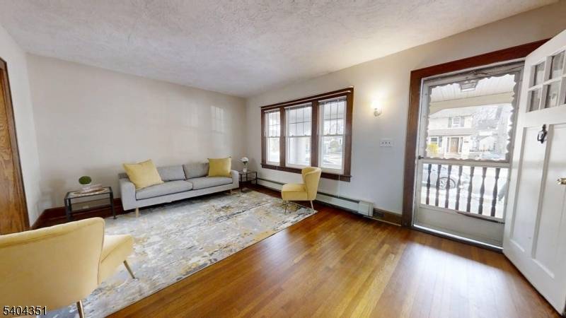 Roselle Park Boro, NJ 07204,526 Spruce St