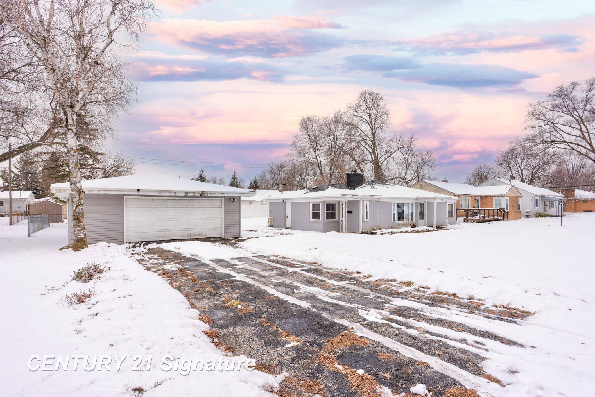 Saginaw, MI 48604,723 Pioneer TRL