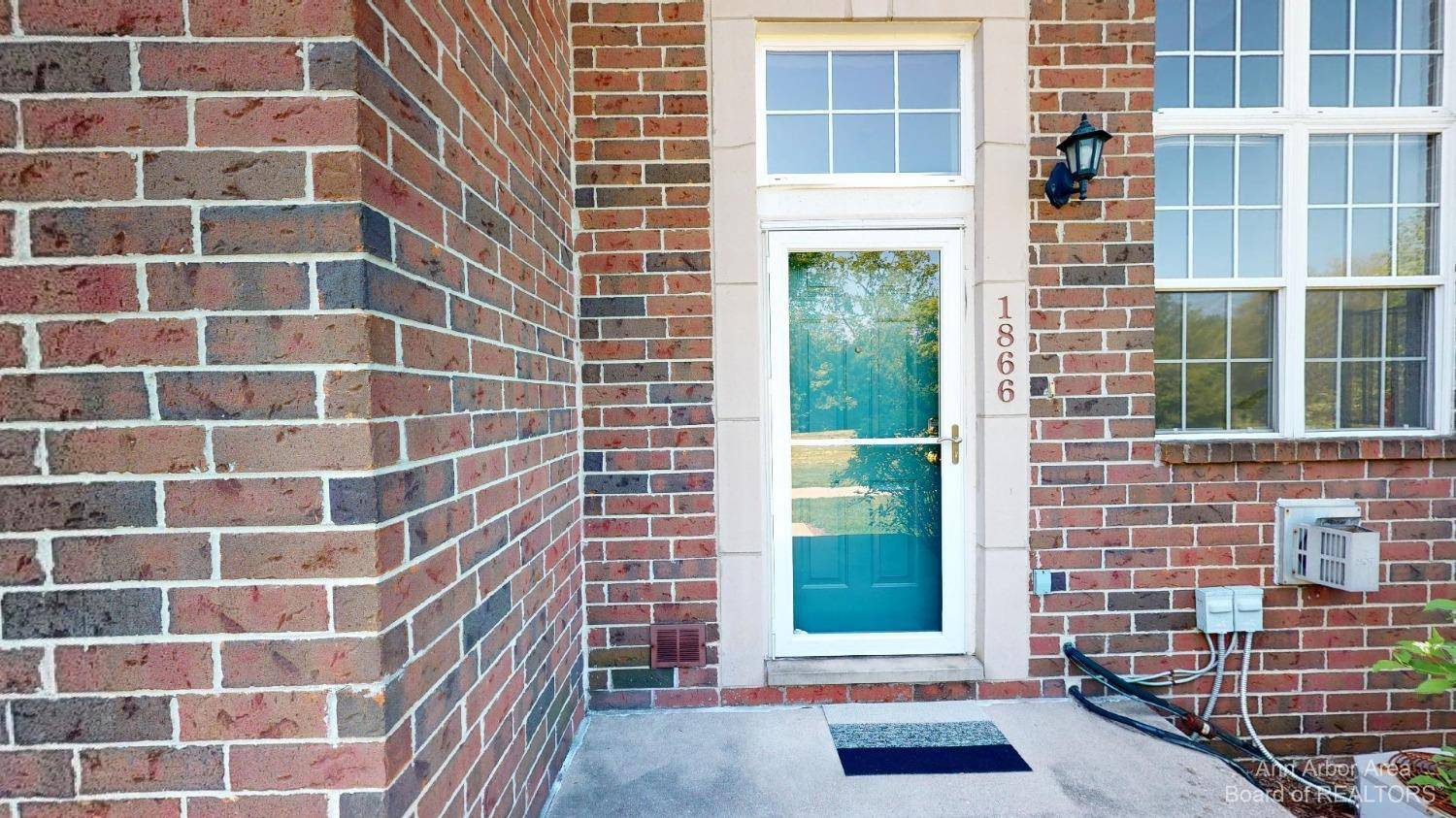 Ann Arbor, MI 48104,1866 Lindsay LN