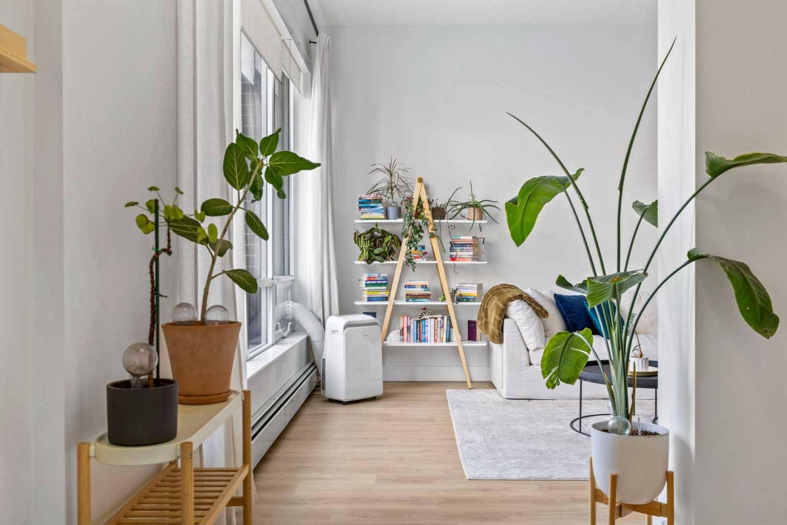 Calgary, AB T2R 0Z7,1501 6 ST SW #105