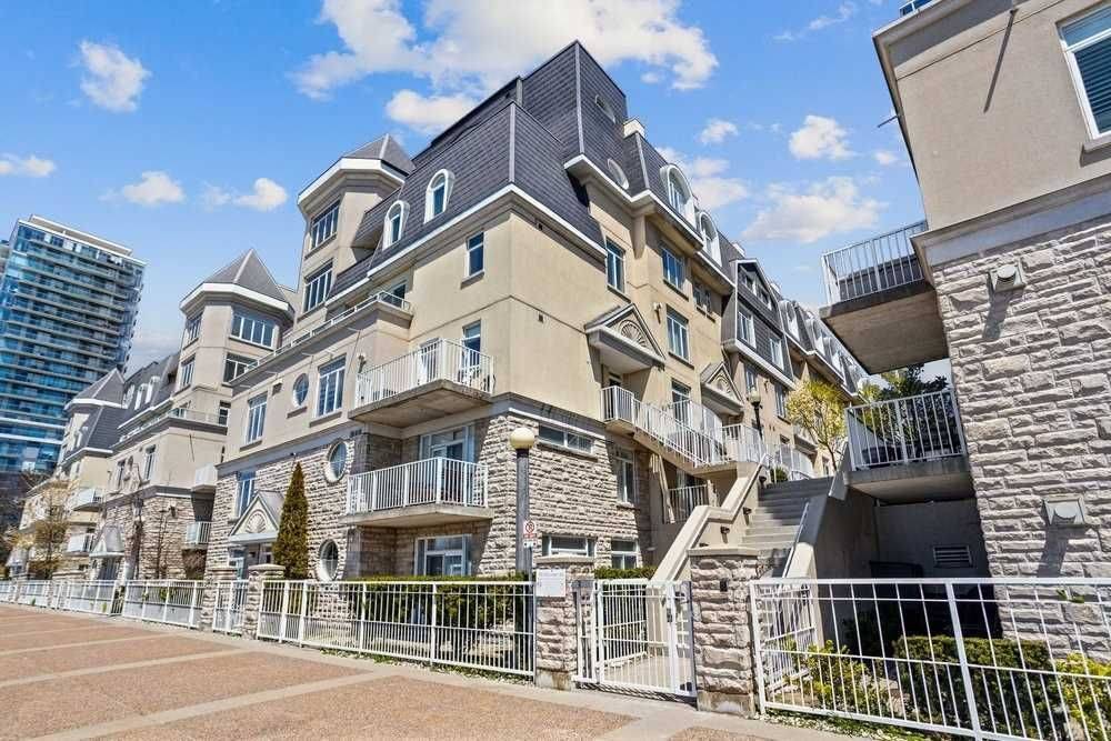 Toronto C01, ON M5V 3P4,32 Stadium RD #332