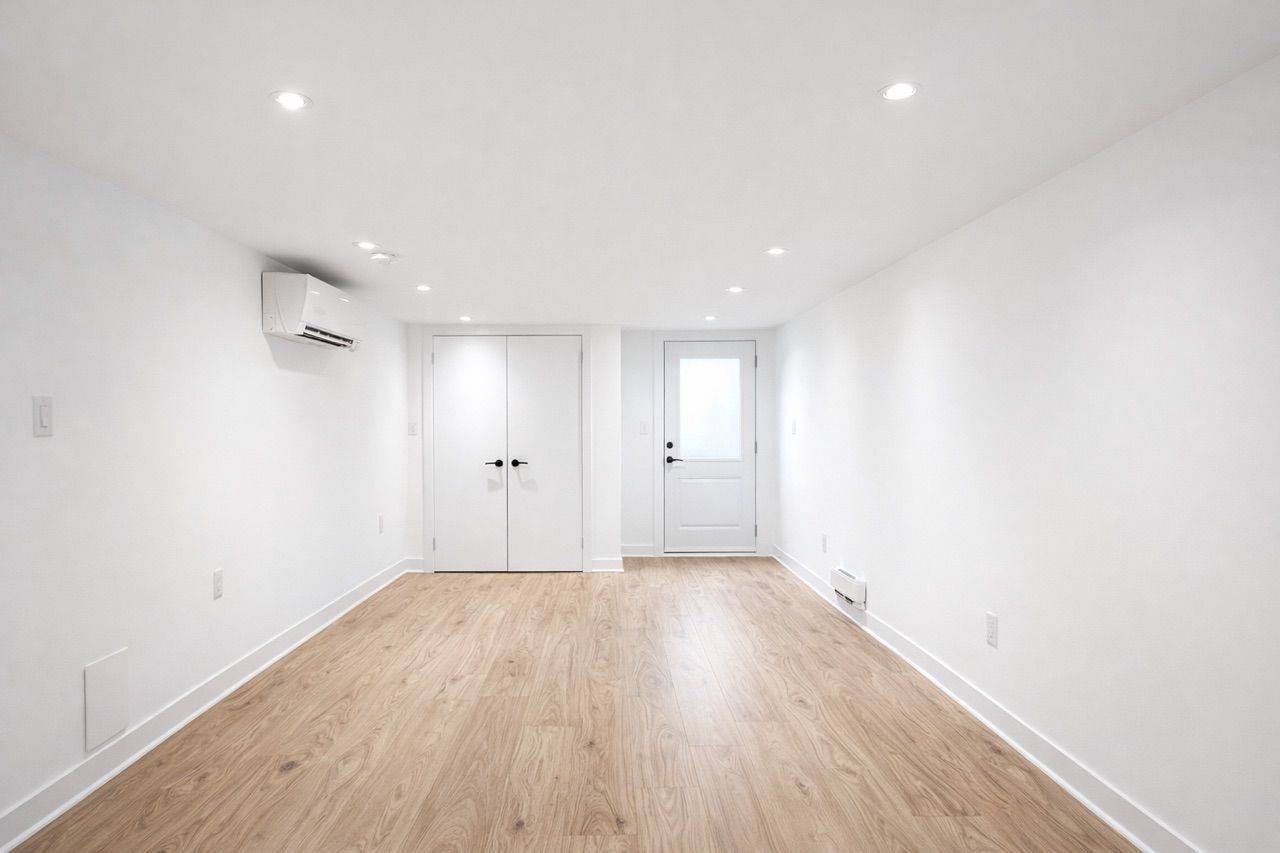 Toronto C01, ON M6J 2W7,211 Shaw ST #211-B