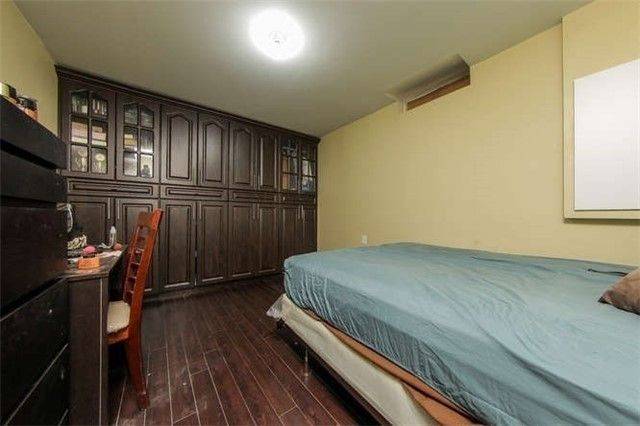 Toronto E11, ON M1B 6E5,93 Muskox DR #Basement