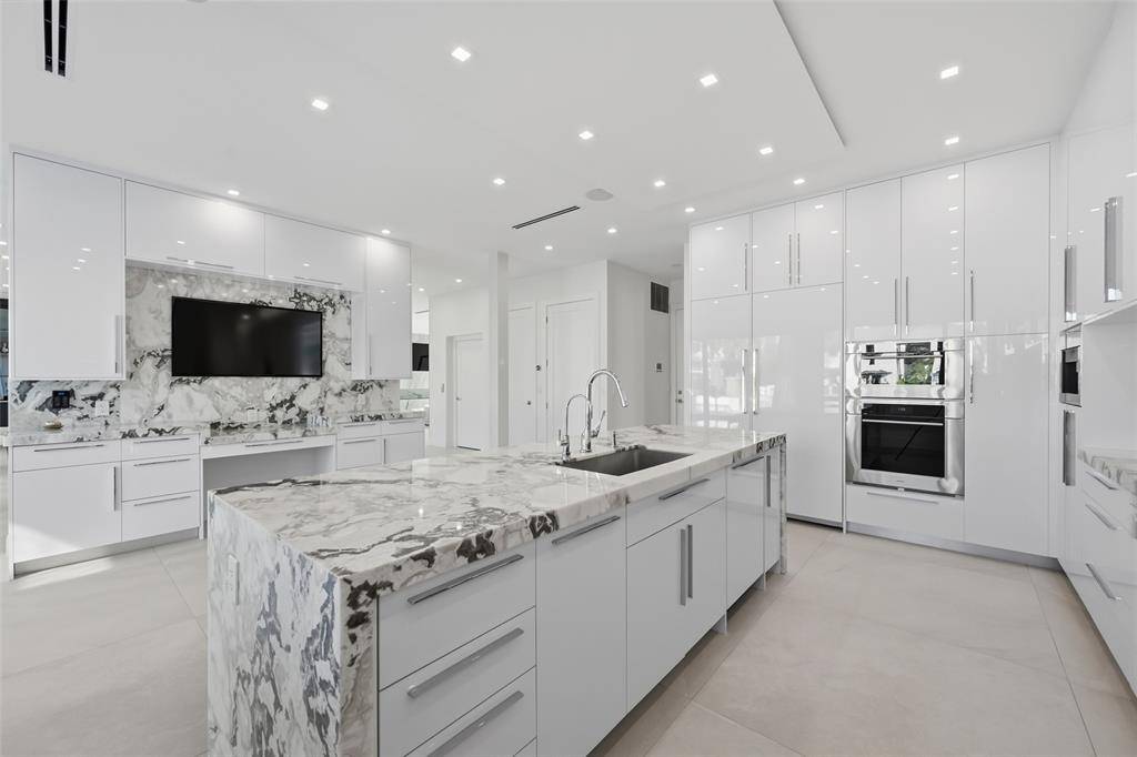 Fort Lauderdale, FL 33316,1517 SE 12th Ct