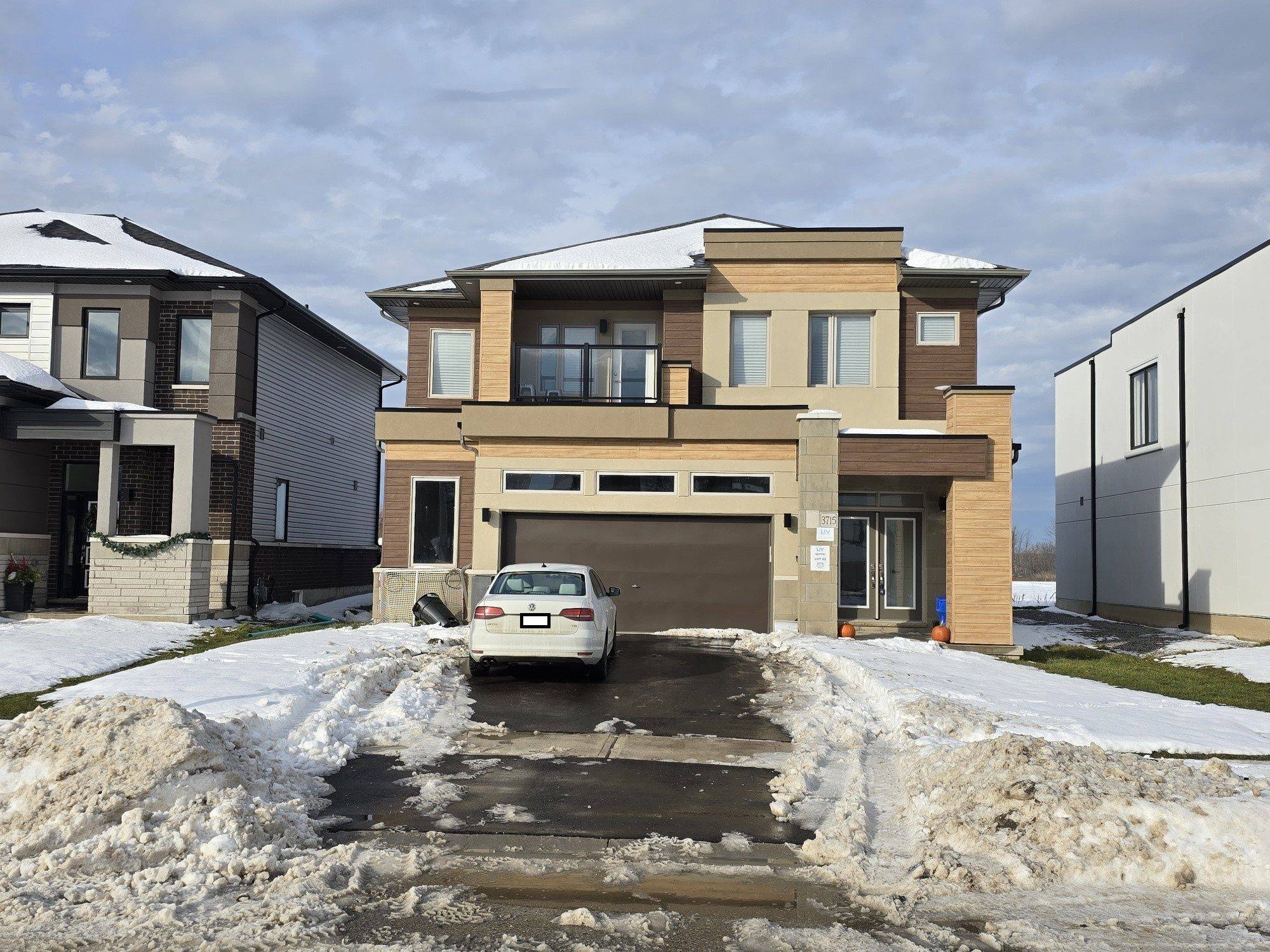 Severn, ON L3V 8M9,3715 Quayside DR