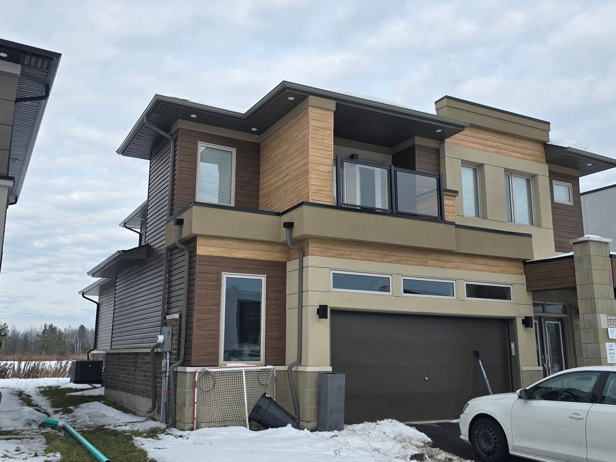 Severn, ON L3V 8M9,3715 Quayside DR