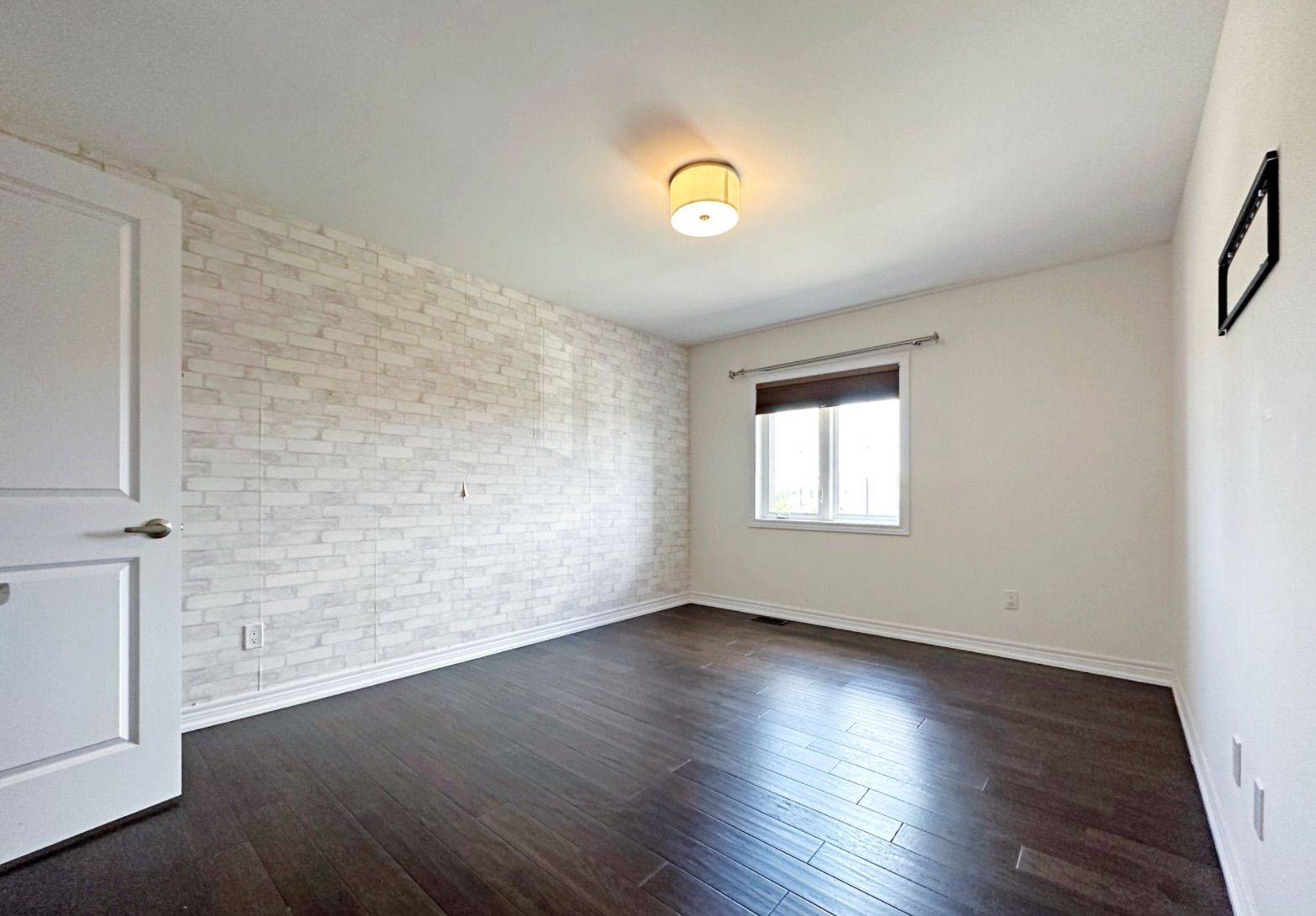 Oakville, ON L6M 1P3,2299 Natasha CIR