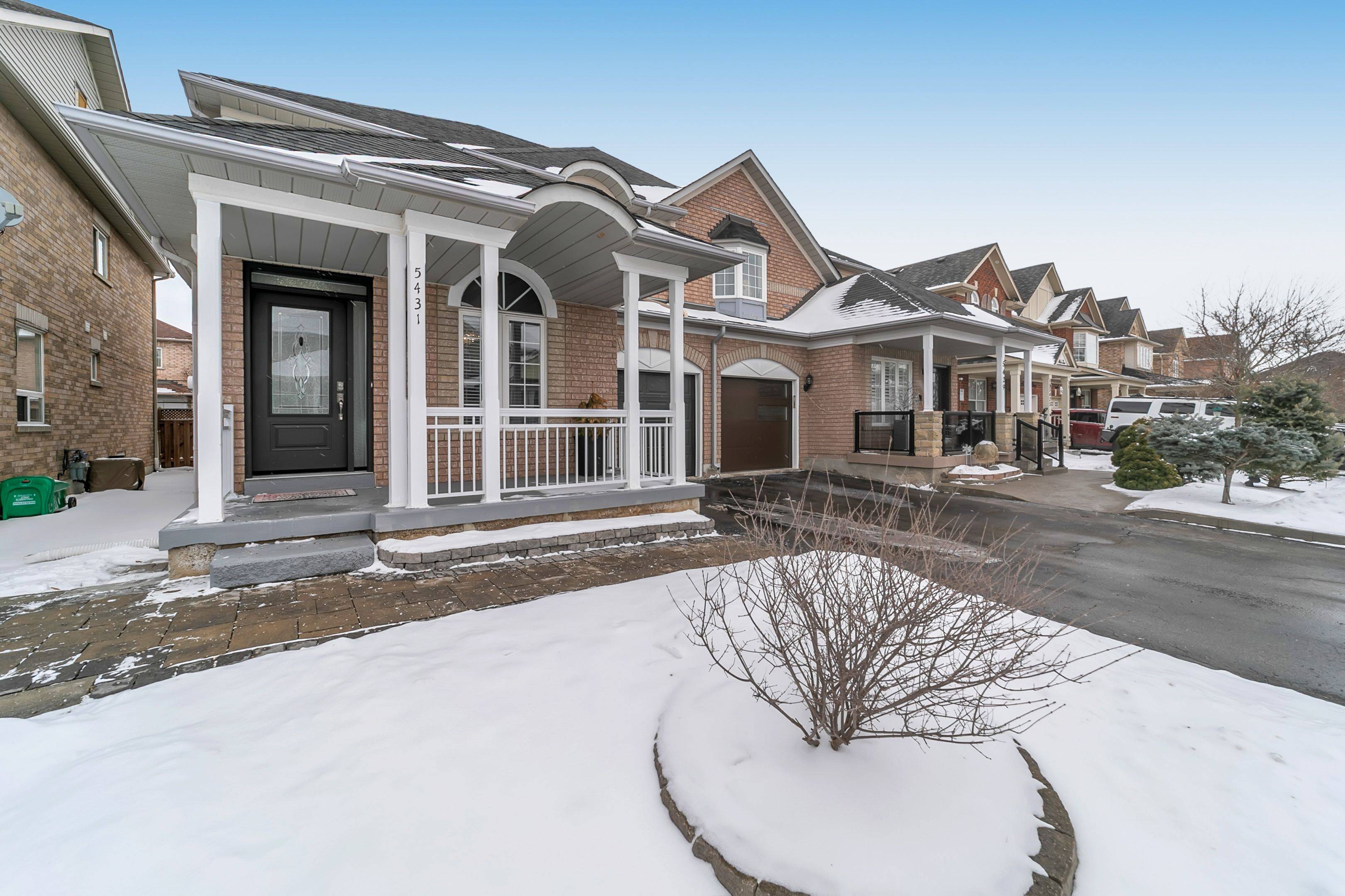 Mississauga, ON L5M 6N4,5431 Rochelle WAY