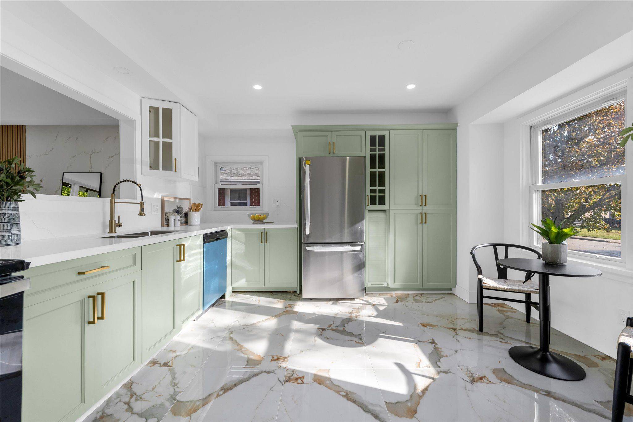 Hamilton, ON L8T 2H1,39 Grandfield ST