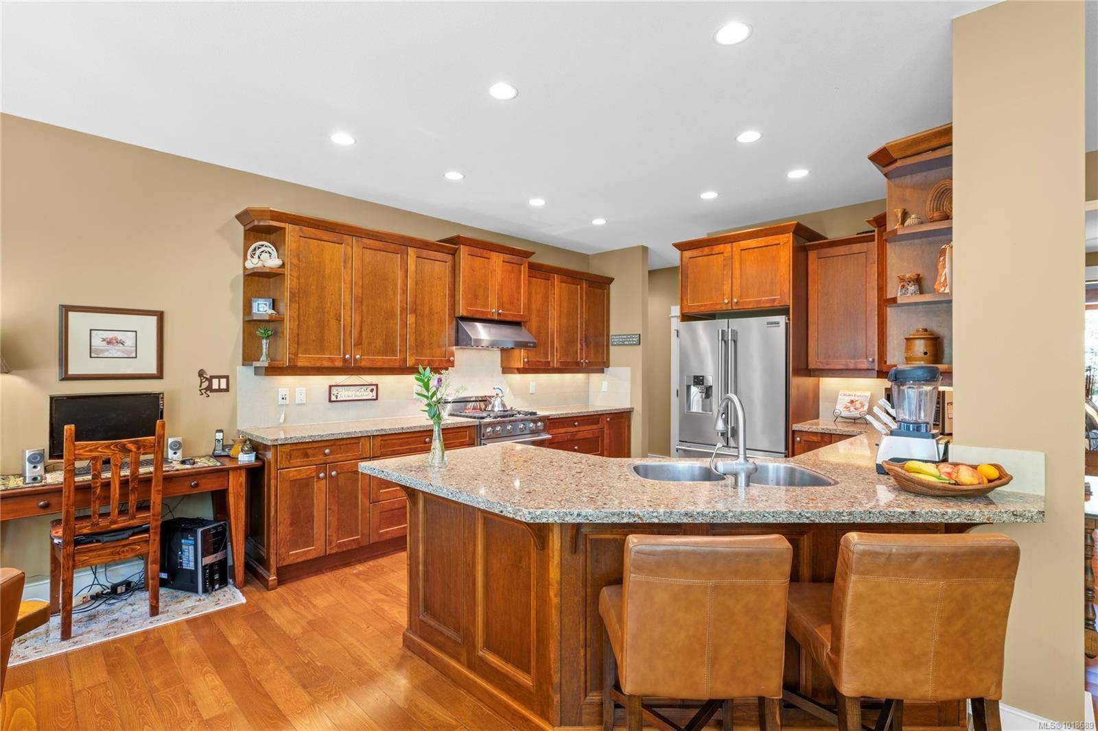 Qualicum Beach, BC V9K 0A3,649 Eaglewood Crt