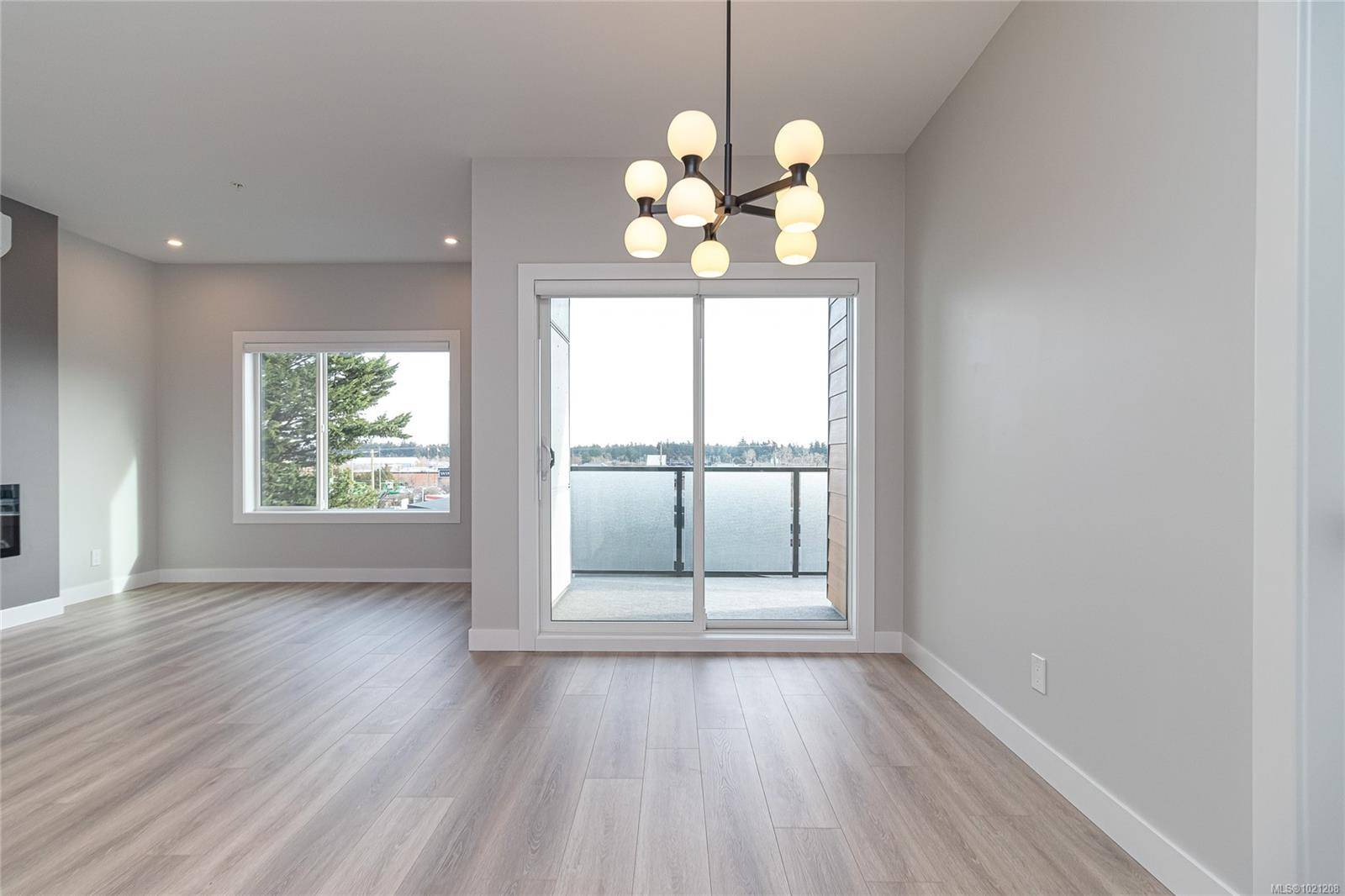 Langford, BC V9B 2N7,918 Jenkins Ave #304