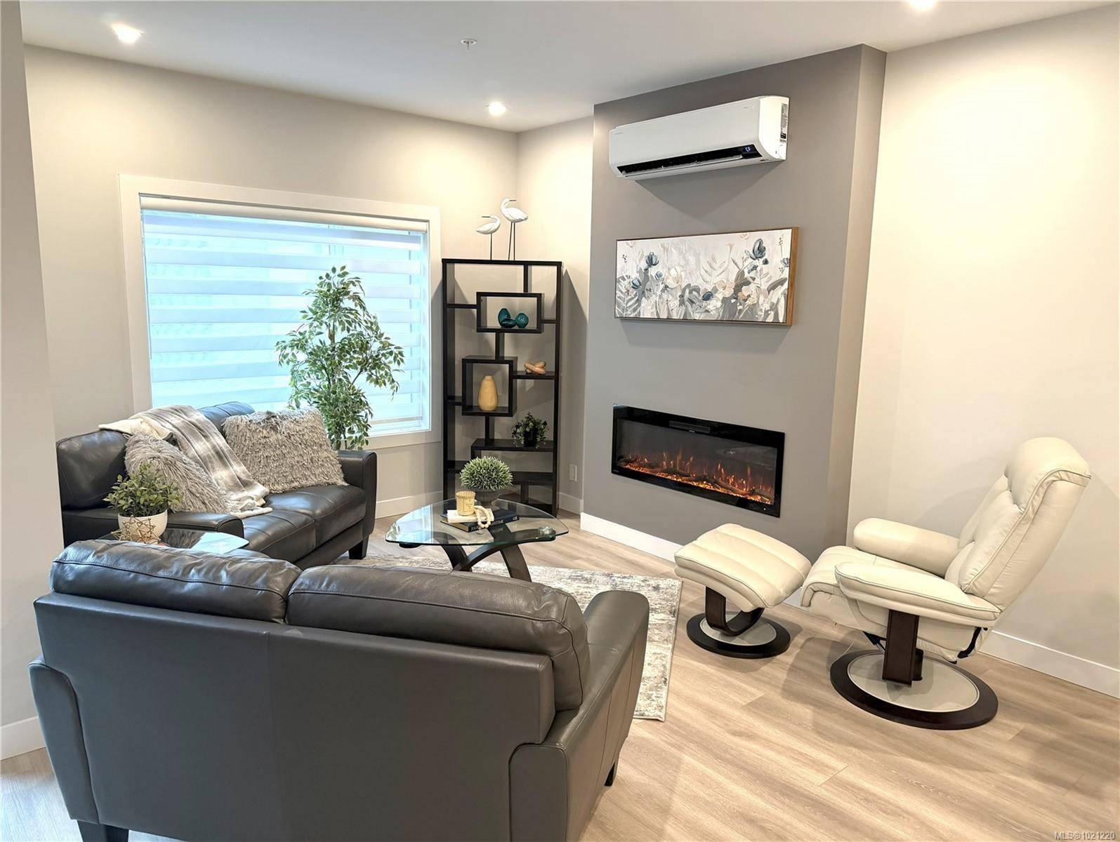 Langford, BC V9B 2N7,918 Jenkins Ave #505