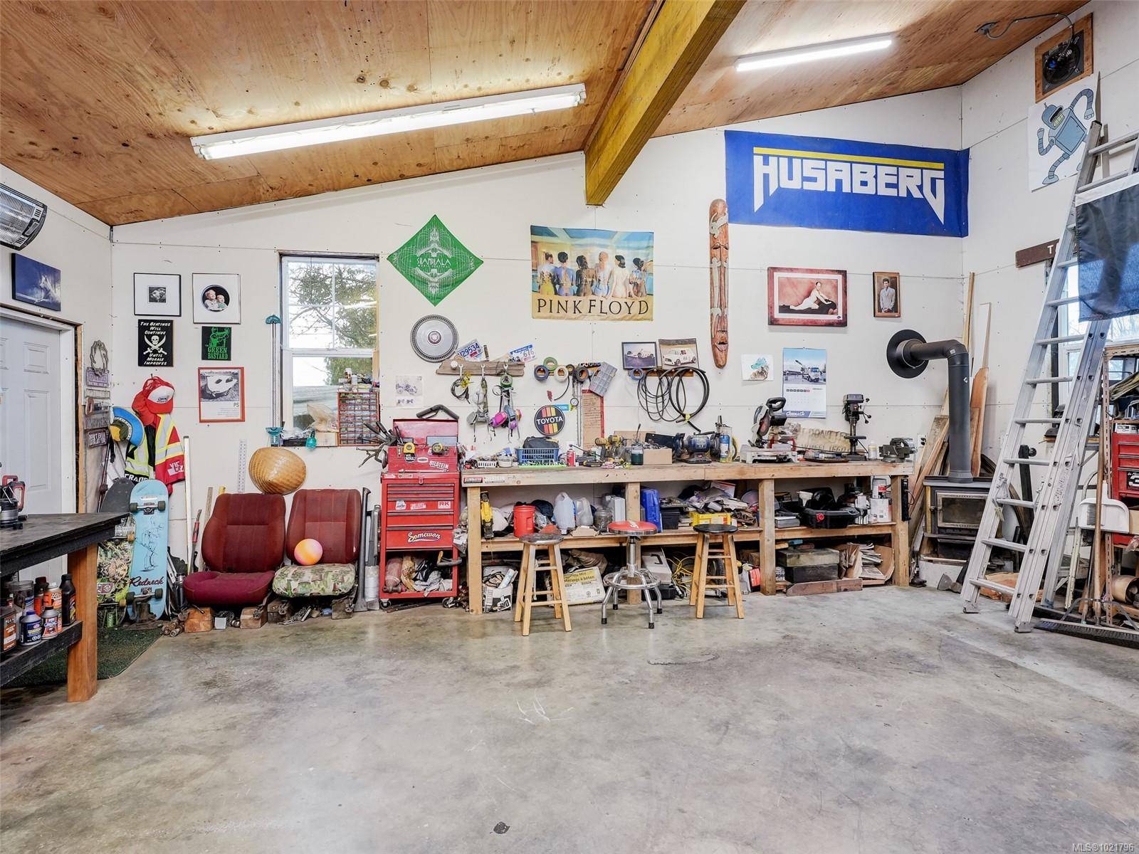 Langford, BC V9C 3E5,3316 Lodmell Rd