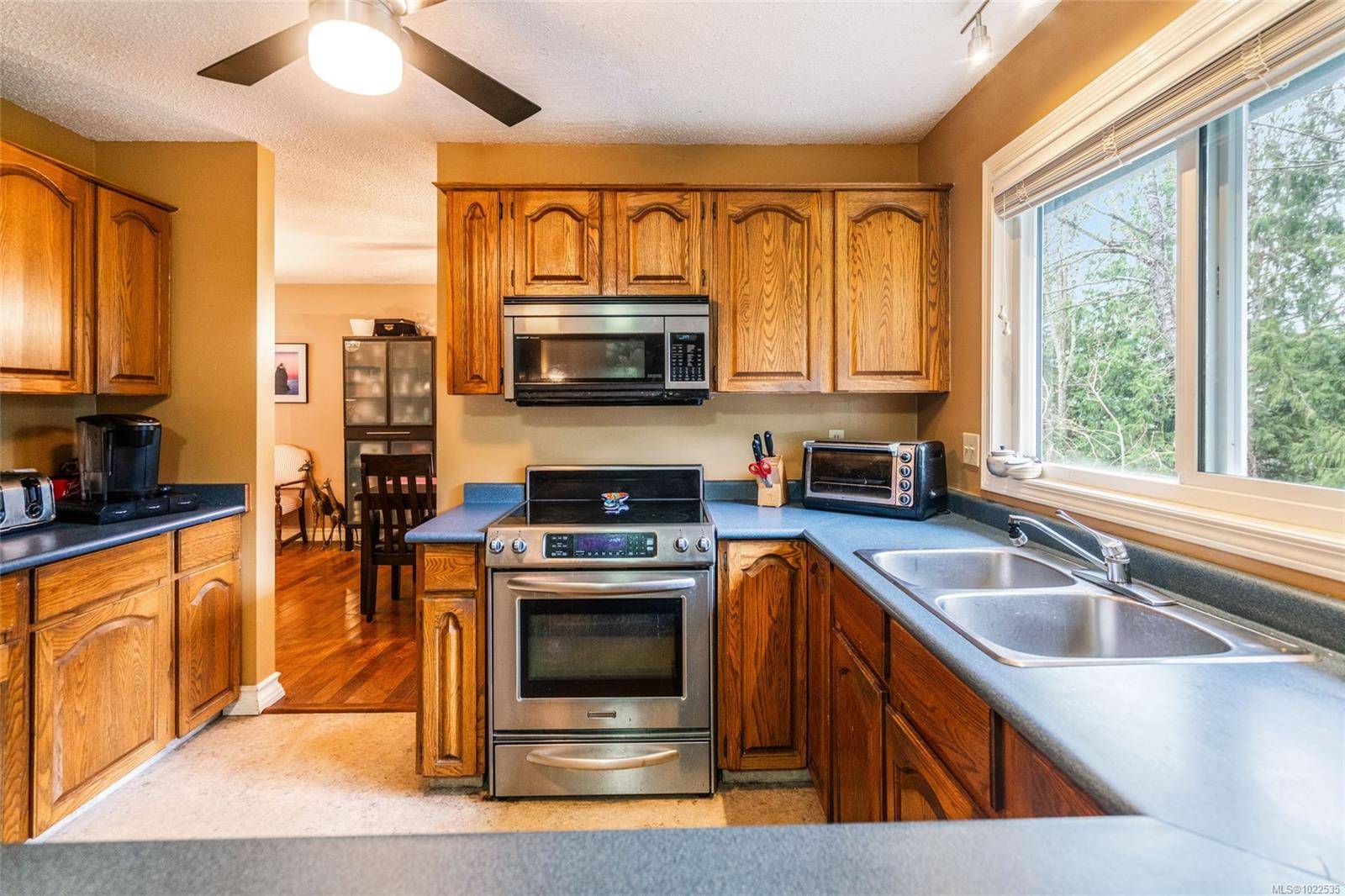 Nanaimo, BC V9T 4R5,3533 Fairview Dr