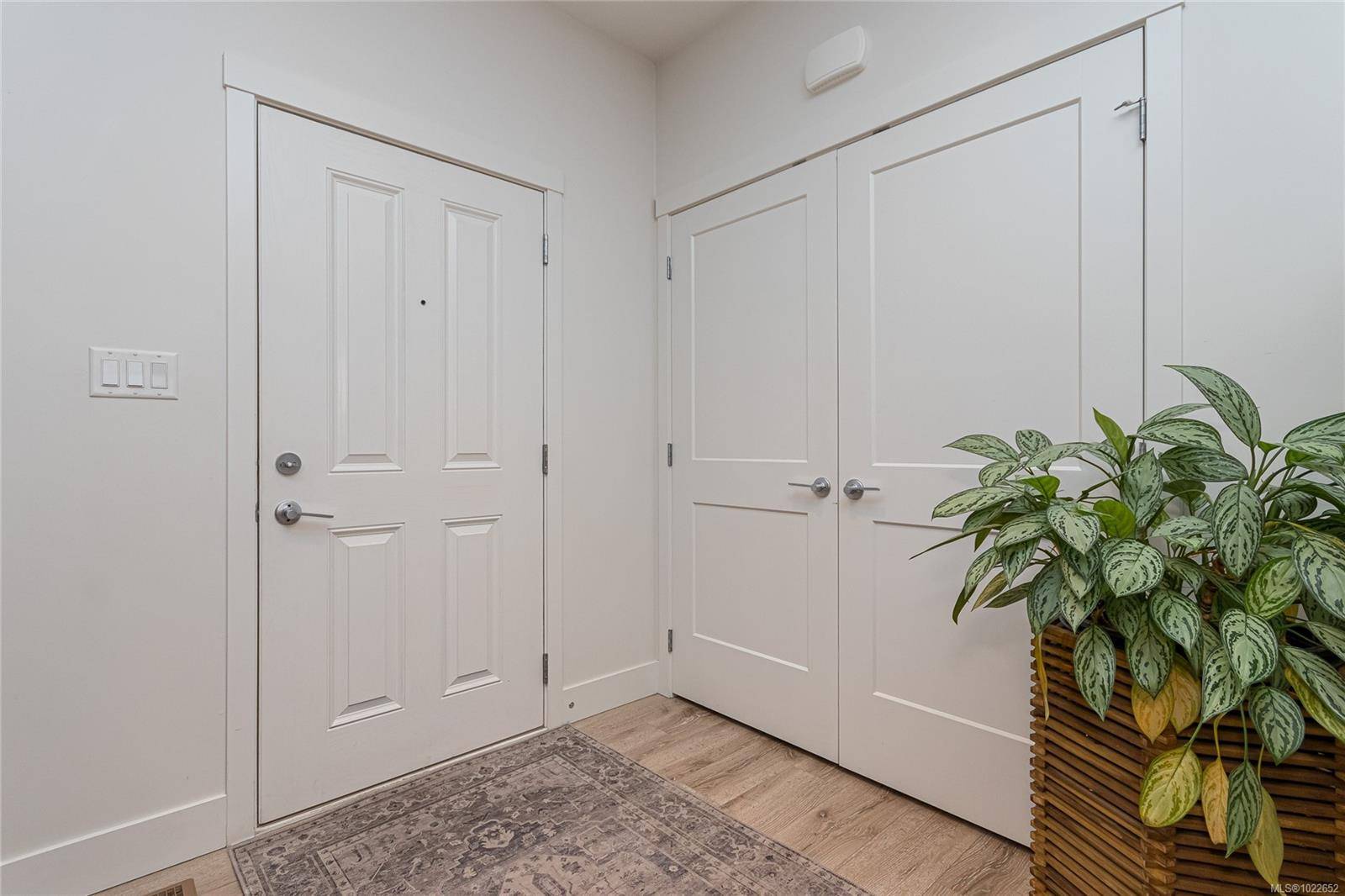 Colwood, BC V9C 0L9,364 Kestrel St