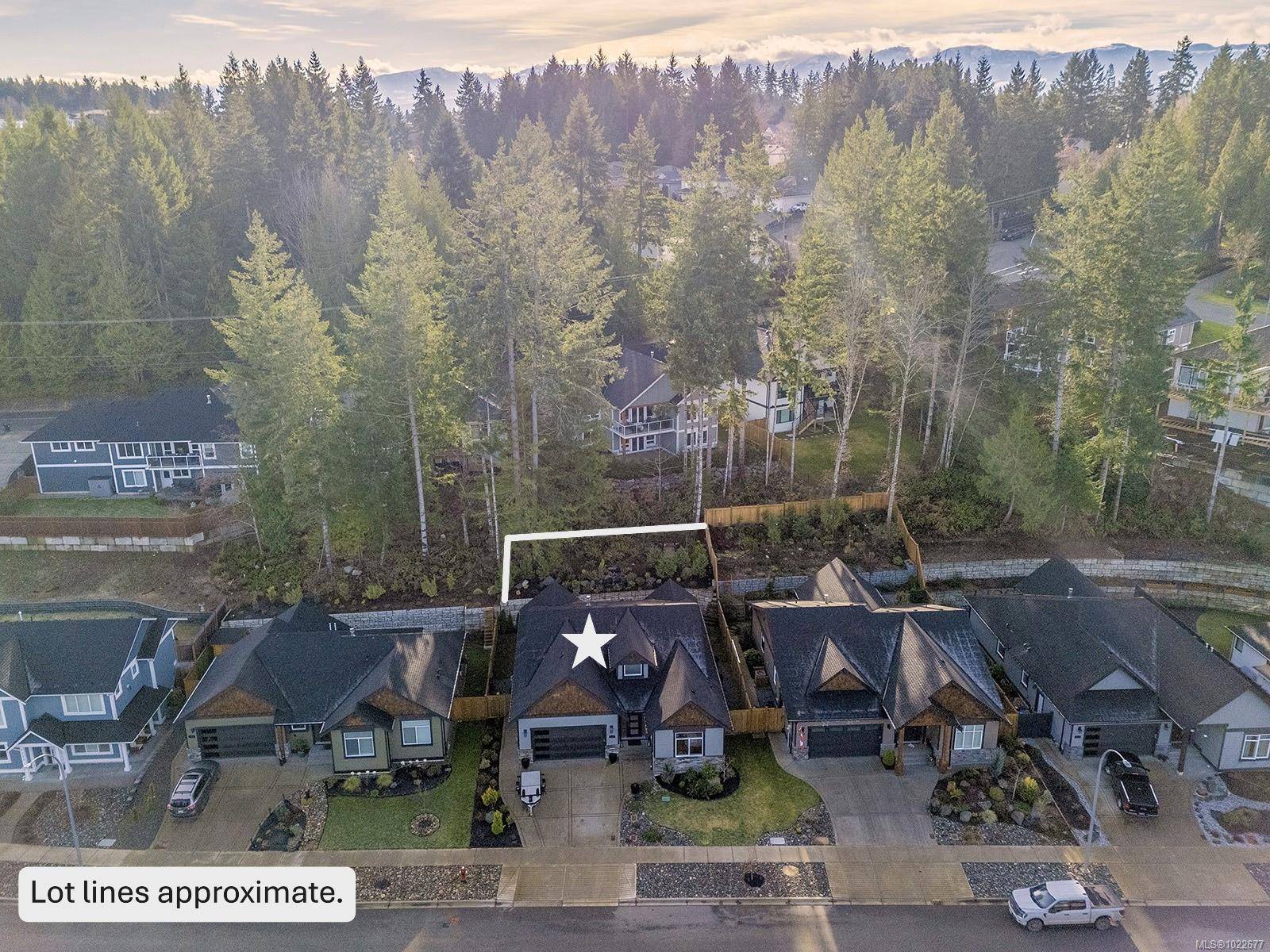 Courtenay, BC V9N 0H4,3221 Klanawa Cres