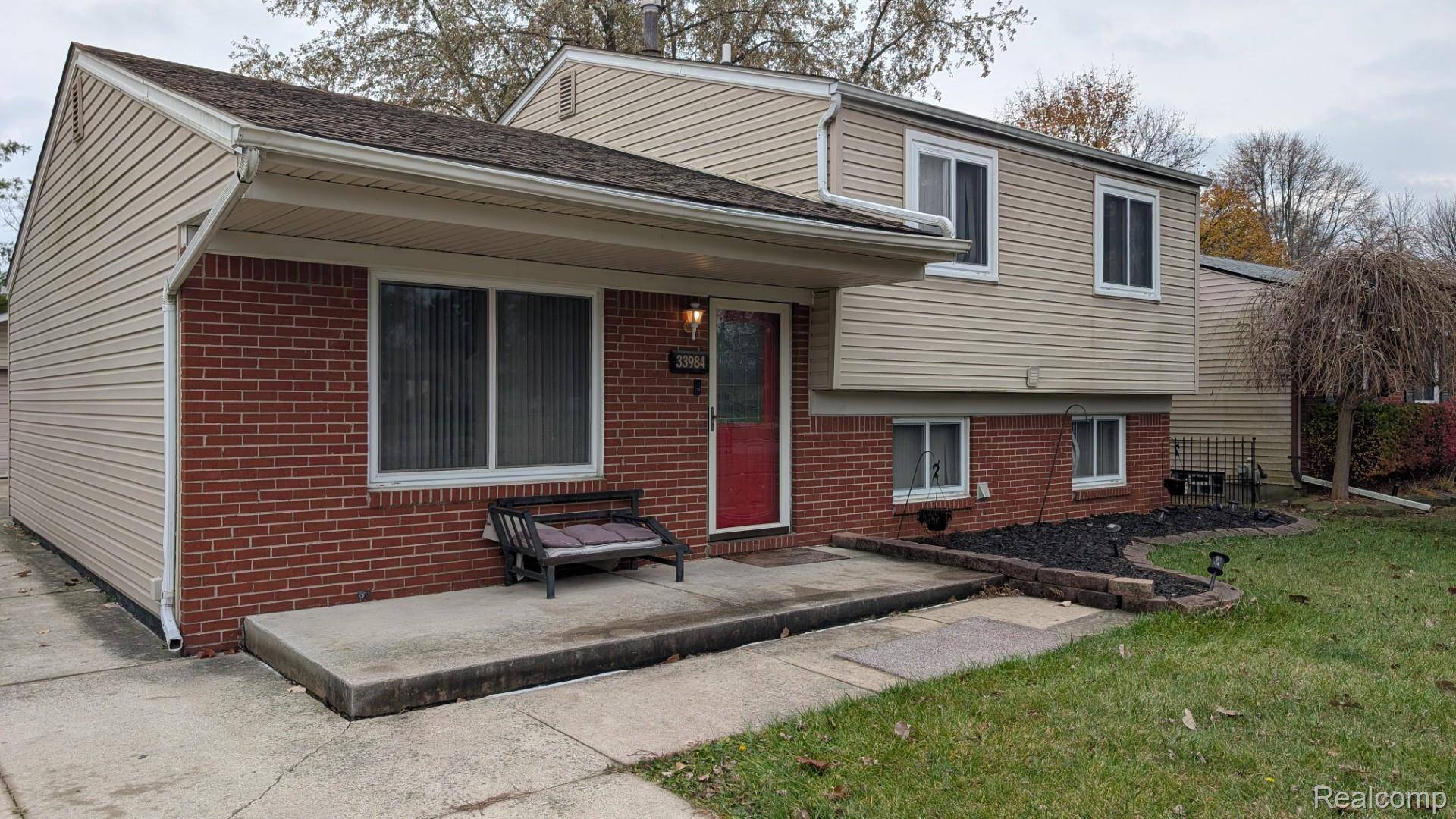 Clinton Township, MI 48035,33984 Little Mack AVE